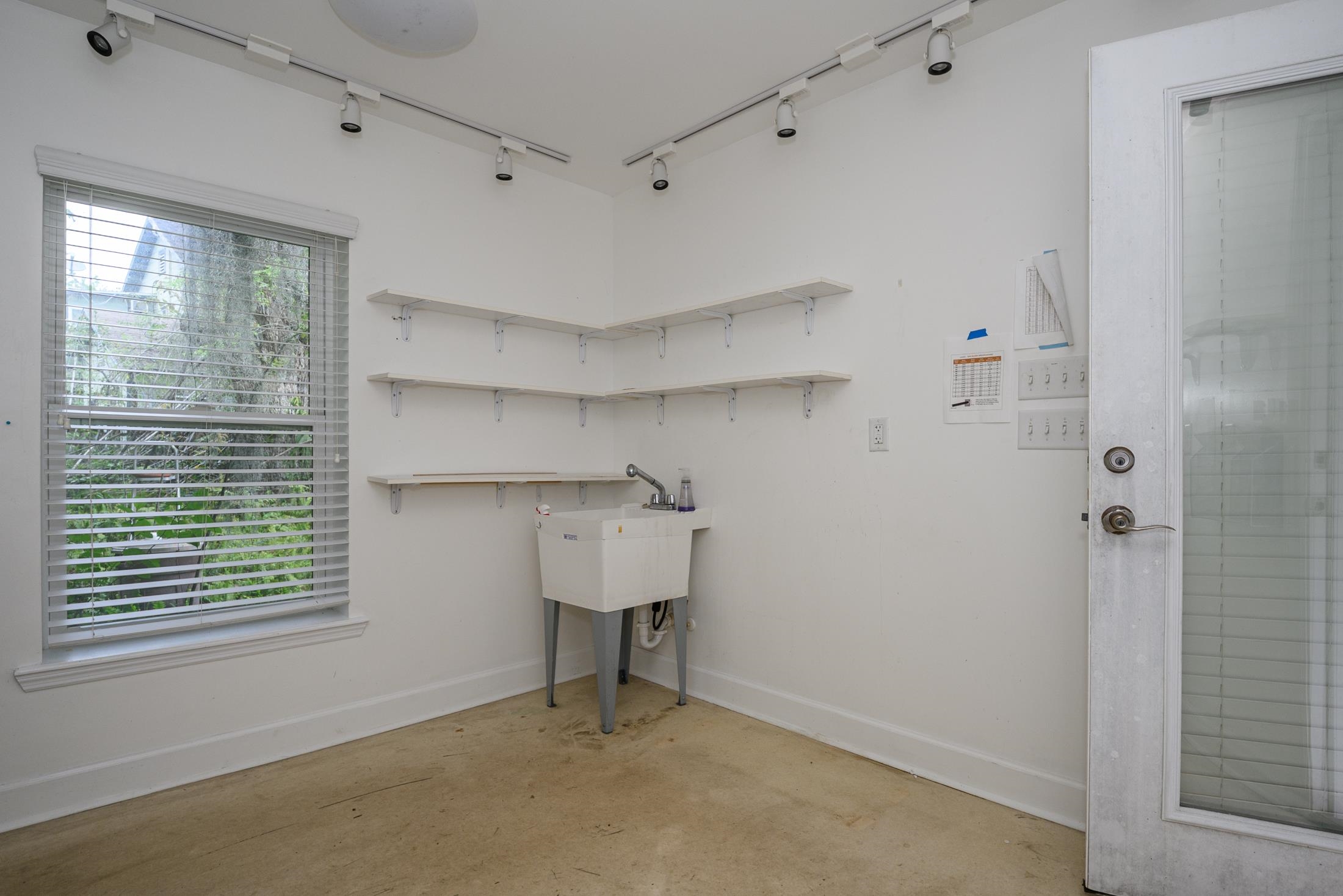 Image 99 of 99 For 24 Saragossa St