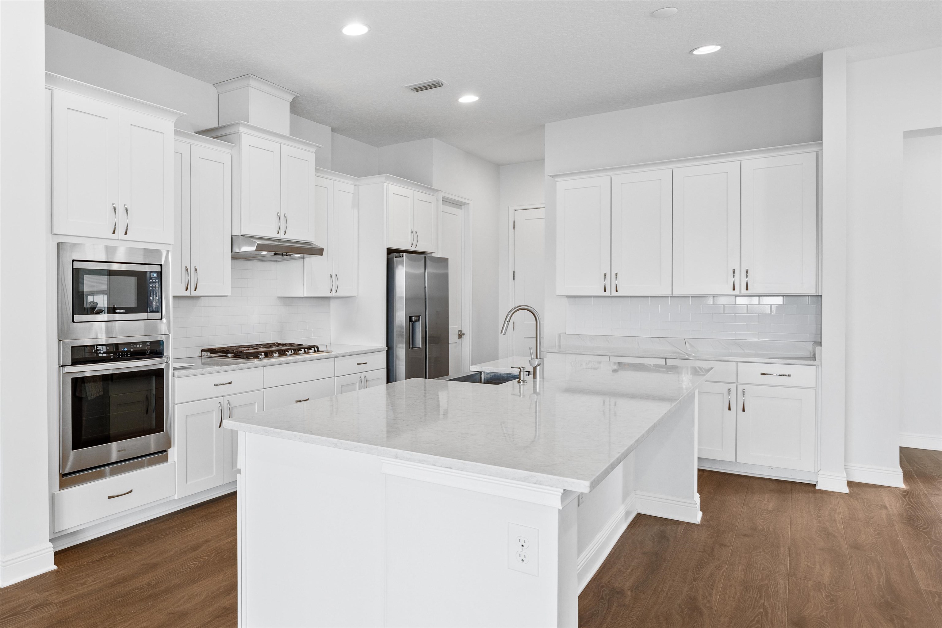 Image 14 of 27 For 457 Marquesa Cir