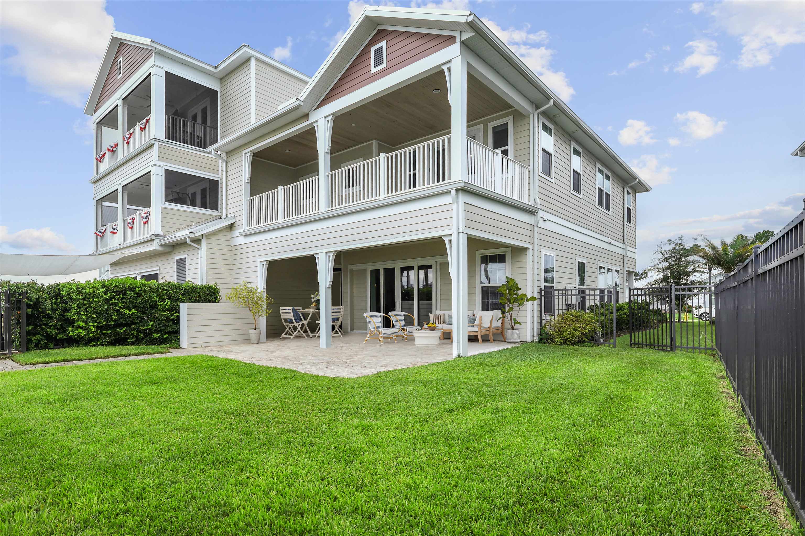 Image 25 of 27 For 457 Marquesa Cir