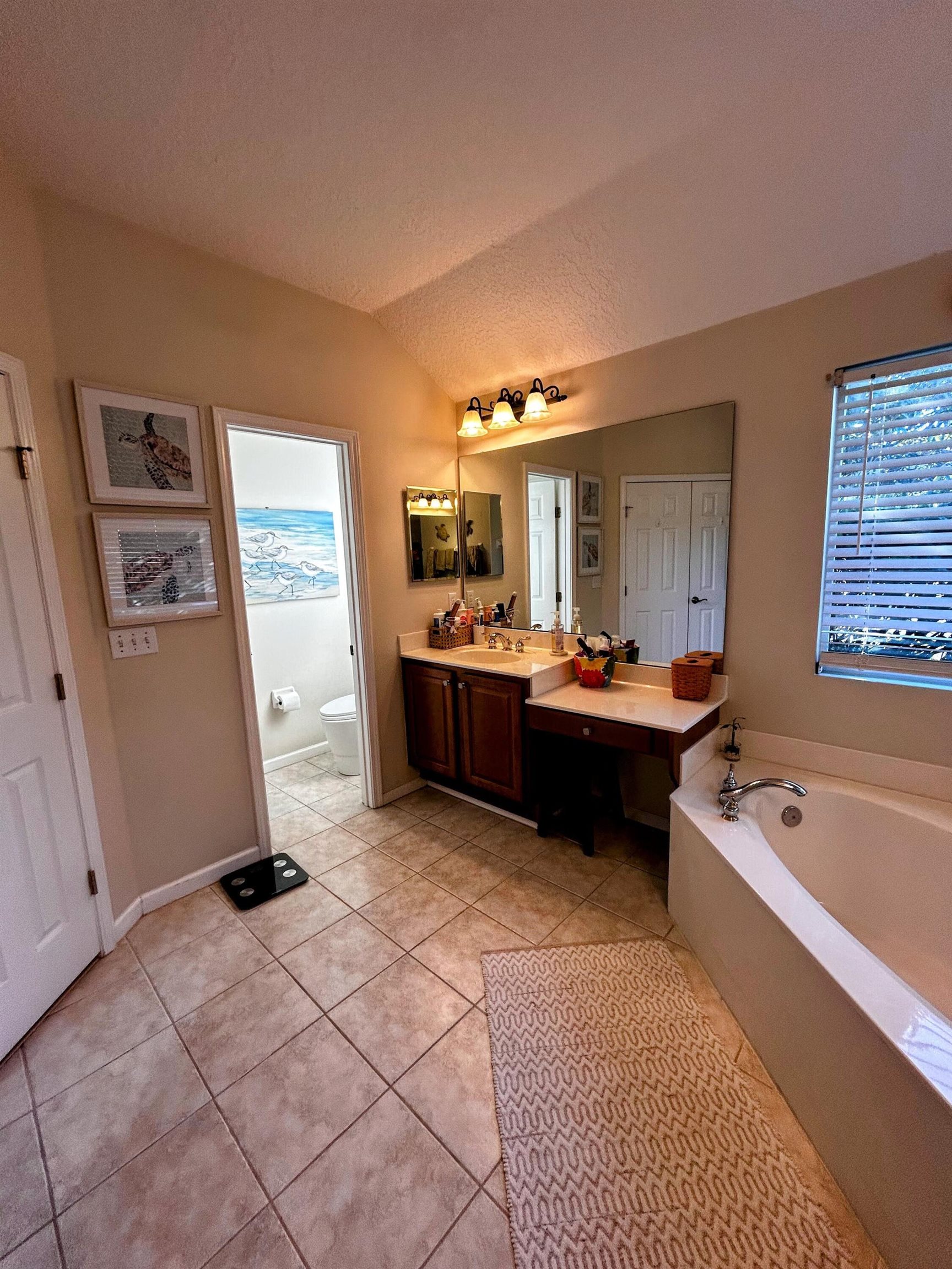 Image 10 of 20 For 1019 Terranova Way W