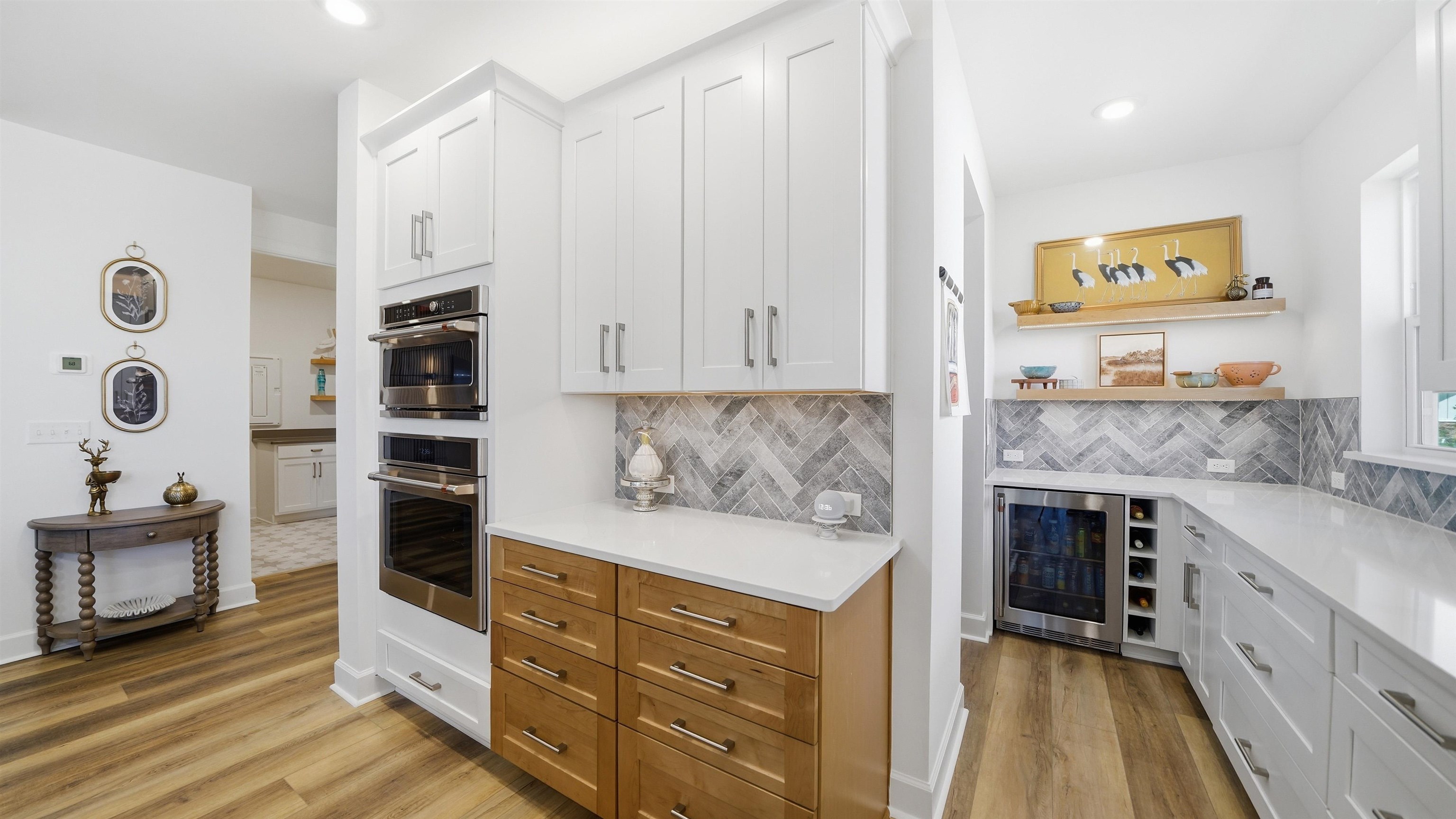 Image 18 of 91 For 119 Victory Ct