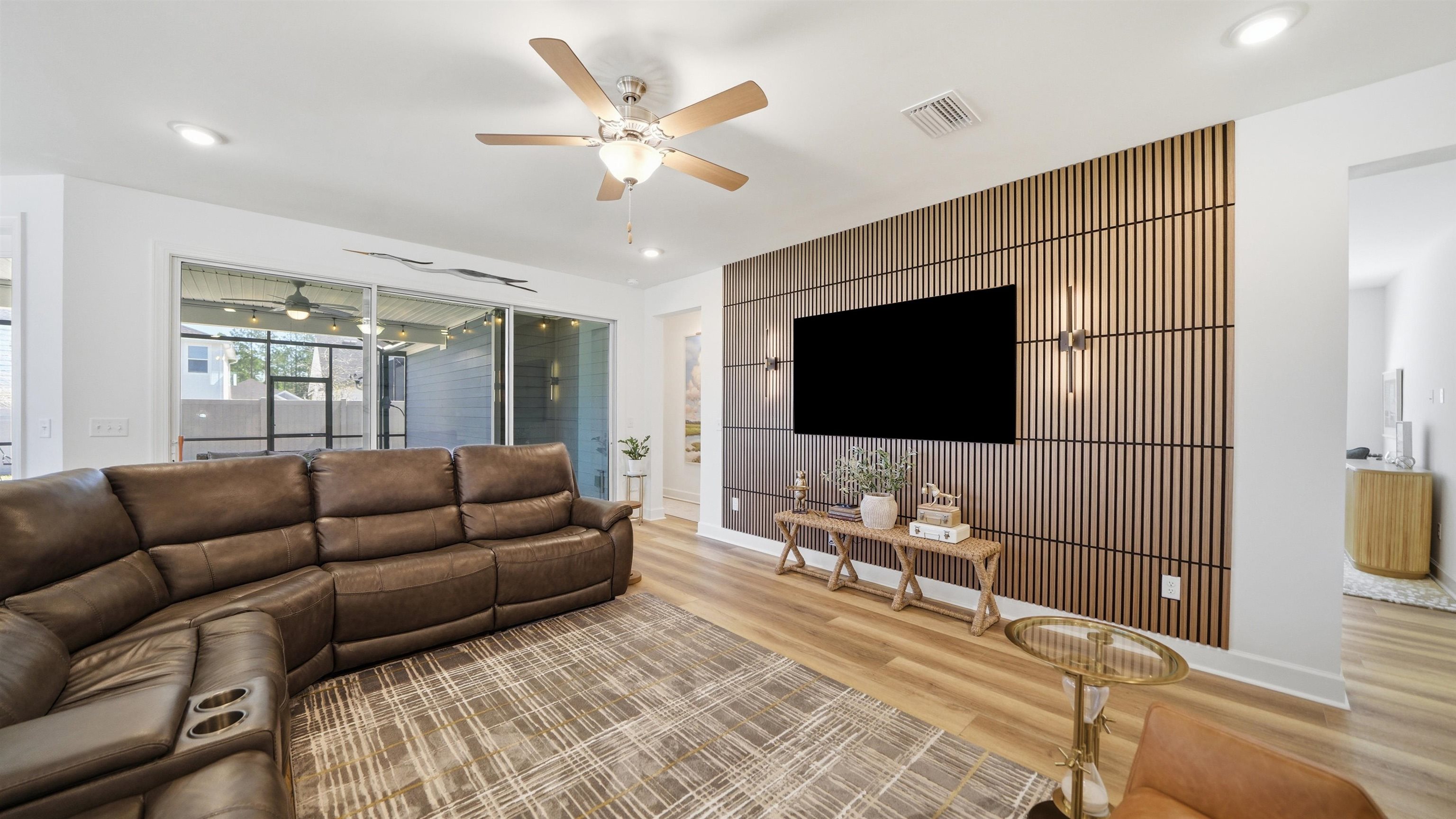 Image 27 of 91 For 119 Victory Ct