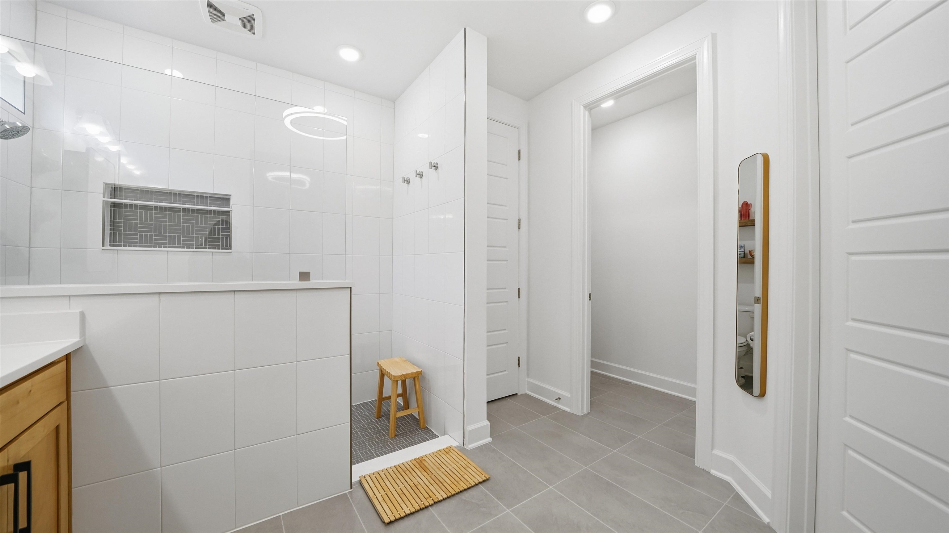 Image 35 of 91 For 119 Victory Ct