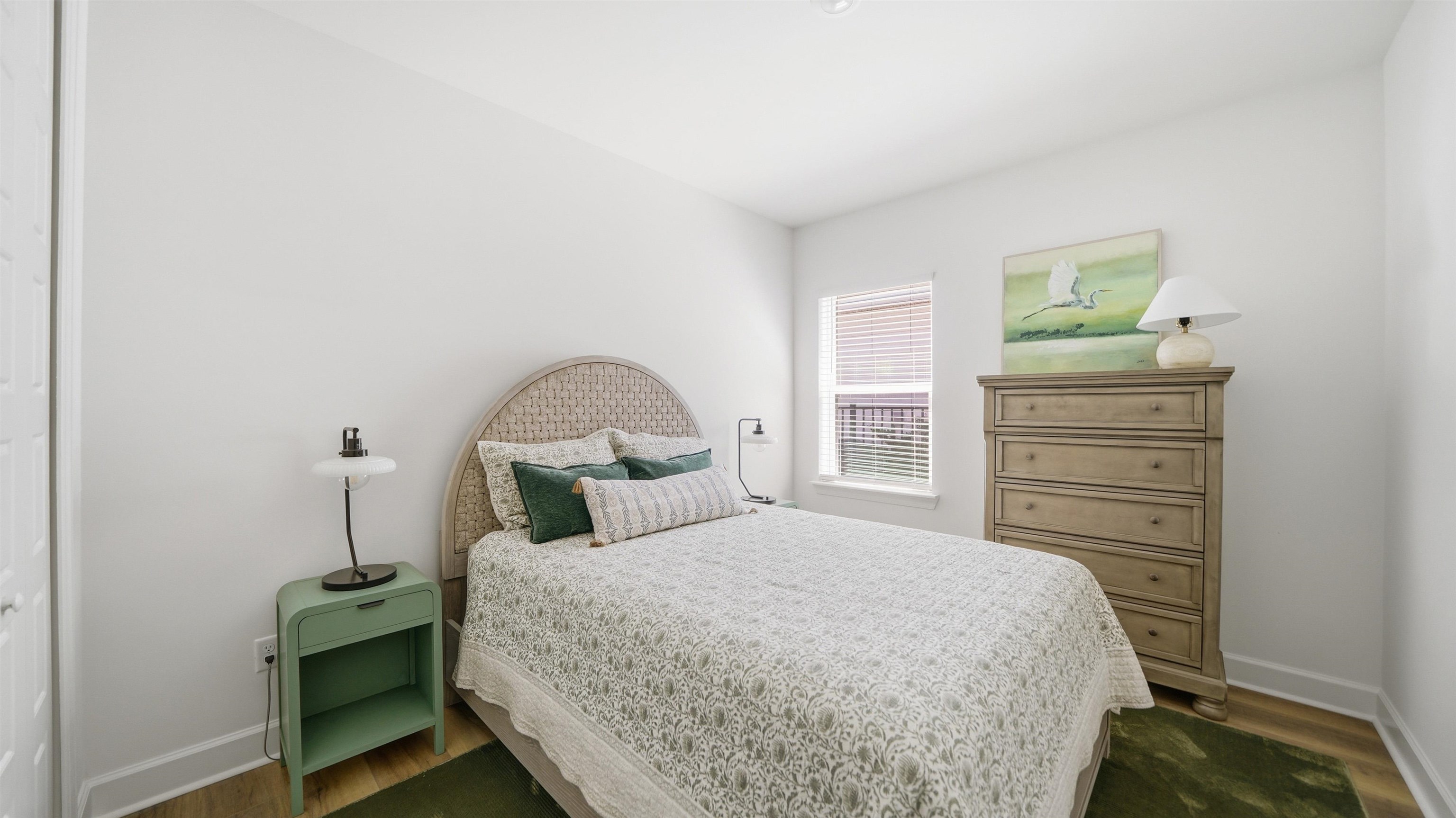 Image 37 of 91 For 119 Victory Ct