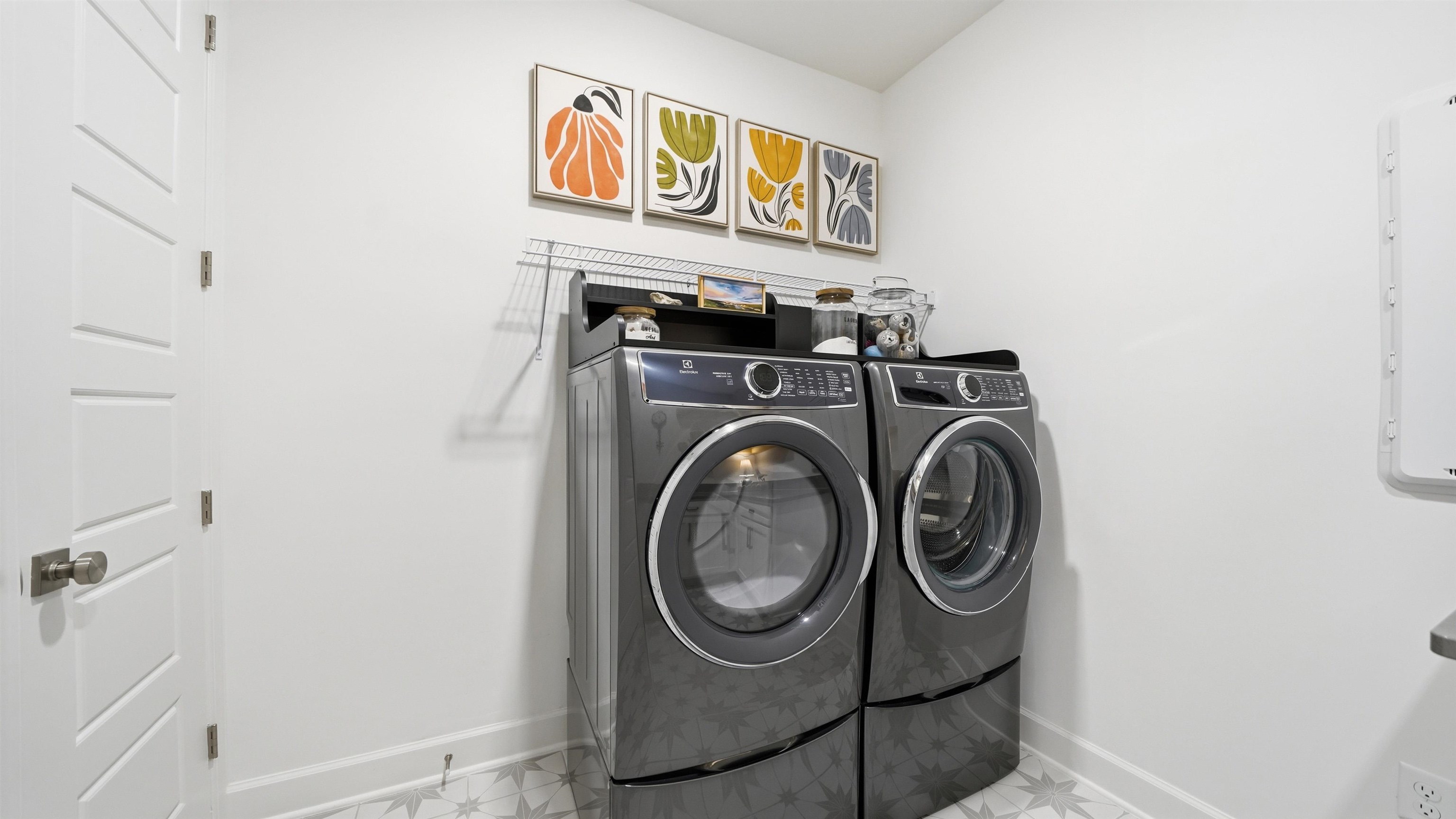 Image 46 of 91 For 119 Victory Ct