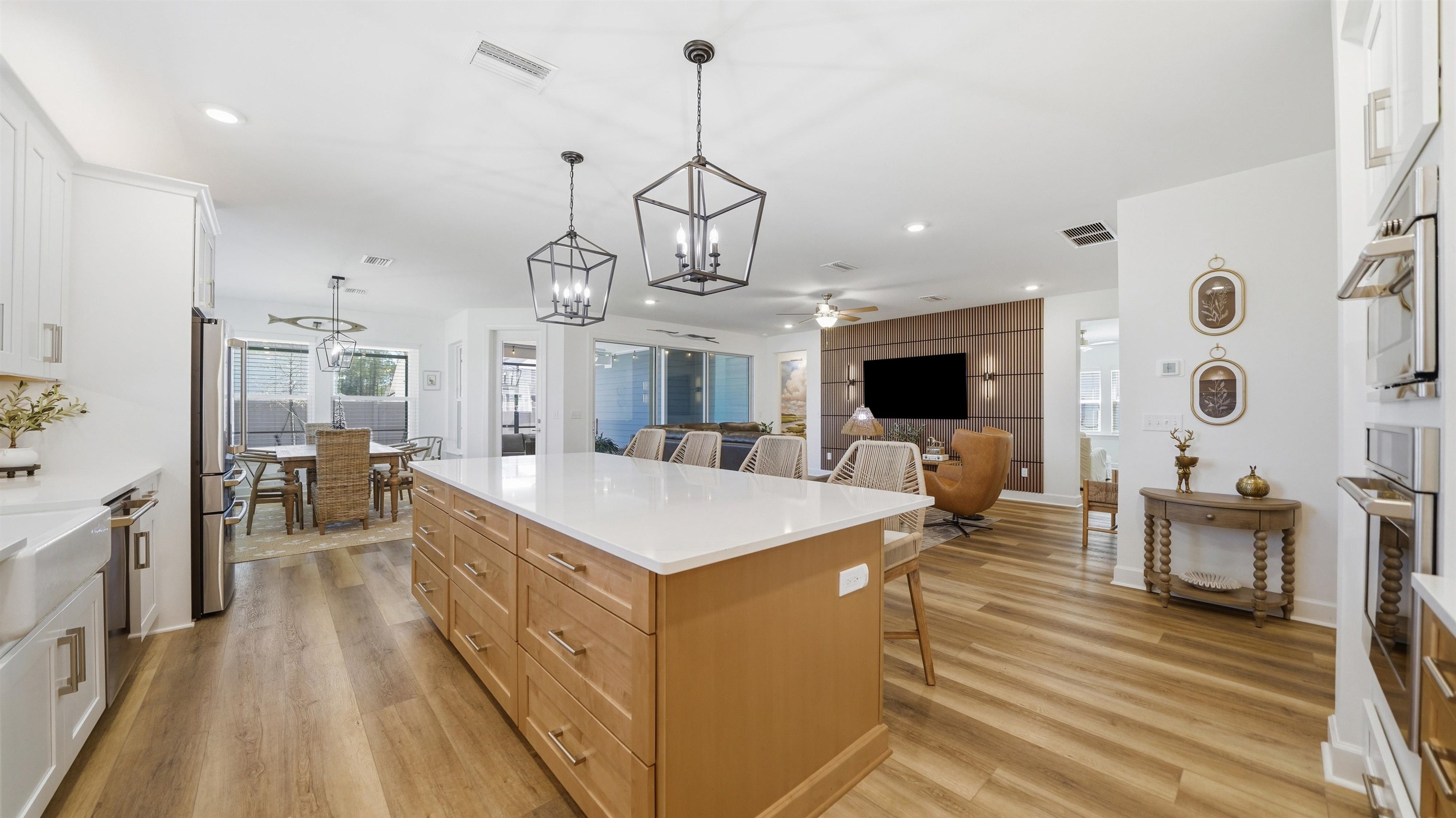 Image 6 of 91 For 119 Victory Ct