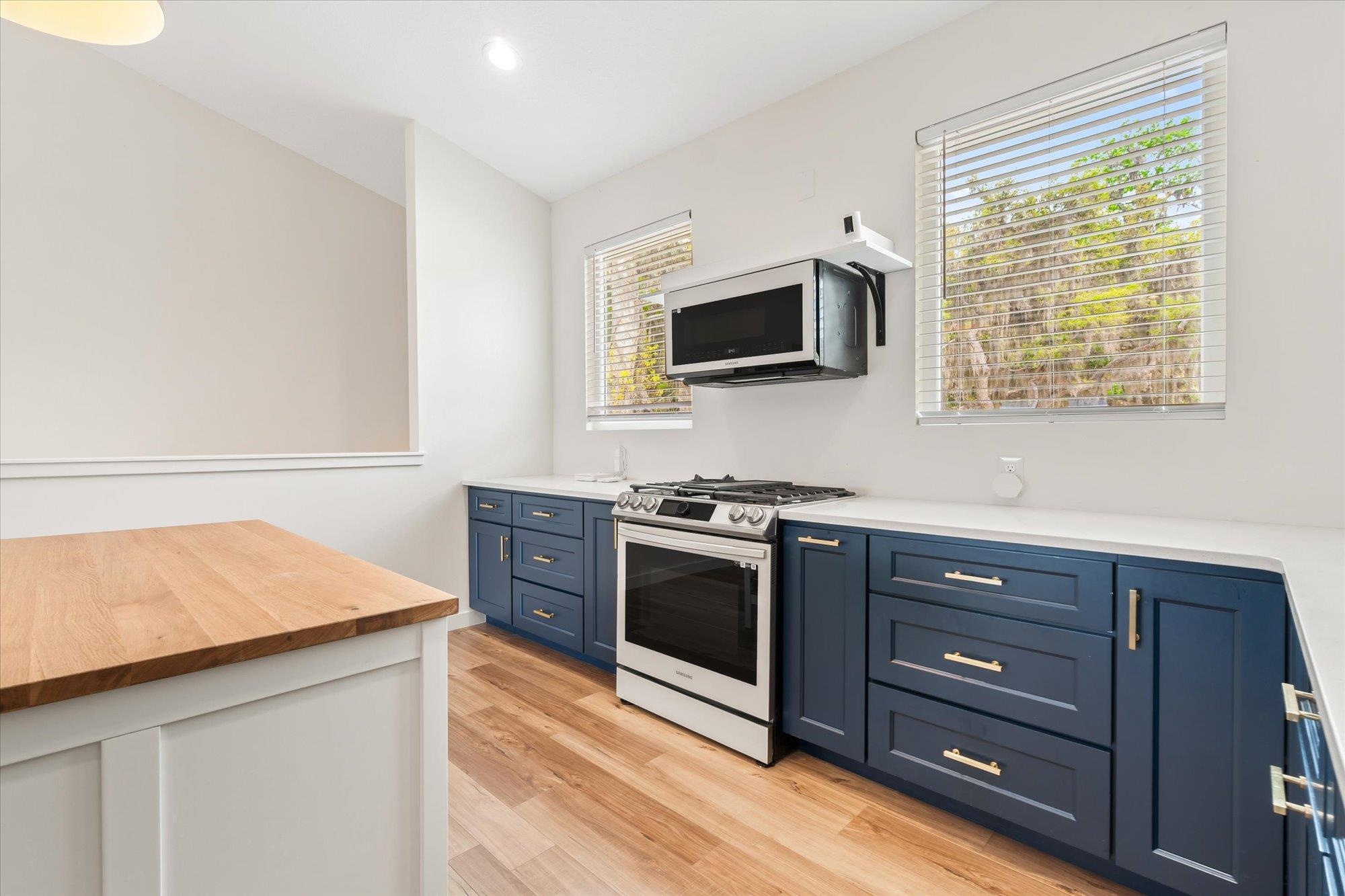 Image 15 of 57 For 1365 County Road 13 S