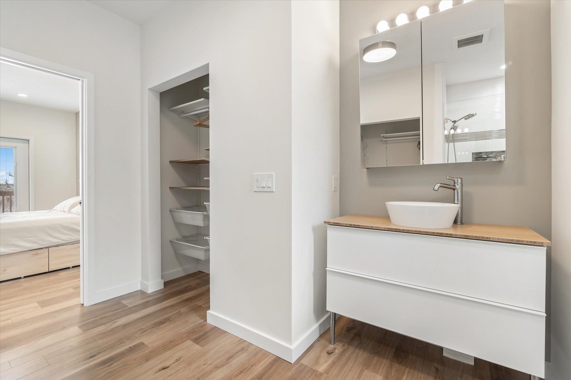 Image 21 of 57 For 1365 County Road 13 S