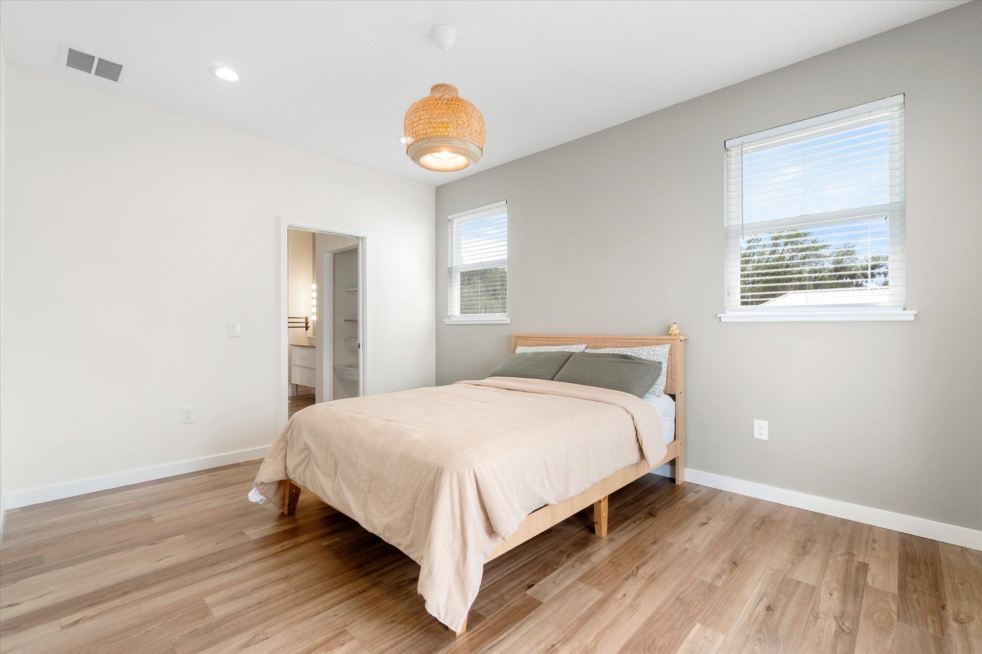 Image 24 of 57 For 1365 County Road 13 S