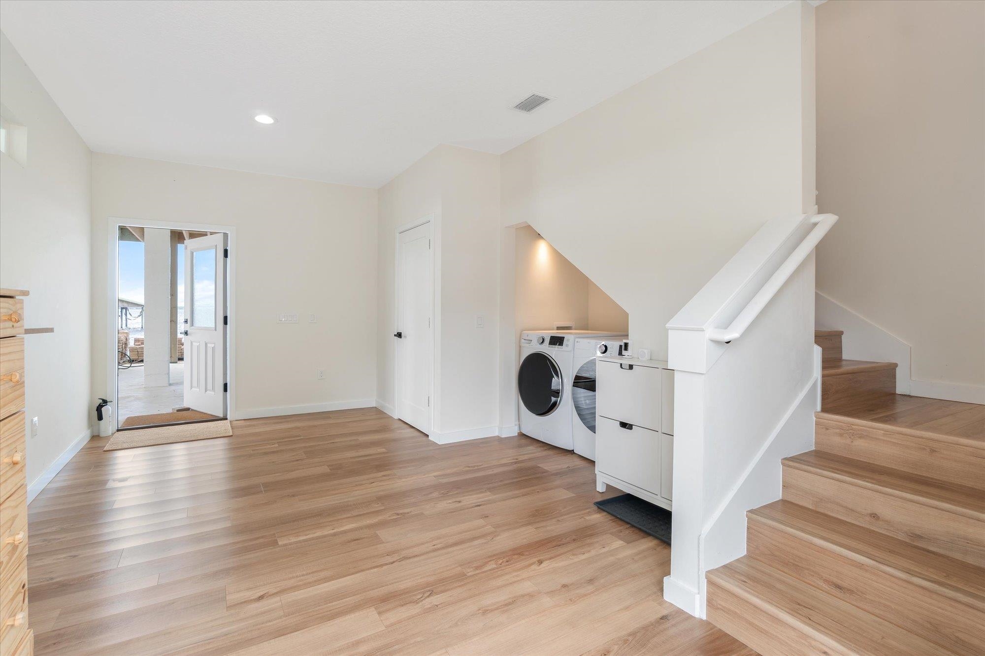 Image 7 of 57 For 1365 County Road 13 S