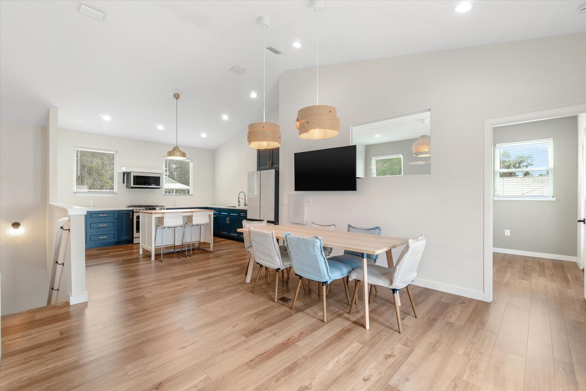 Image 8 of 57 For 1365 County Road 13 S