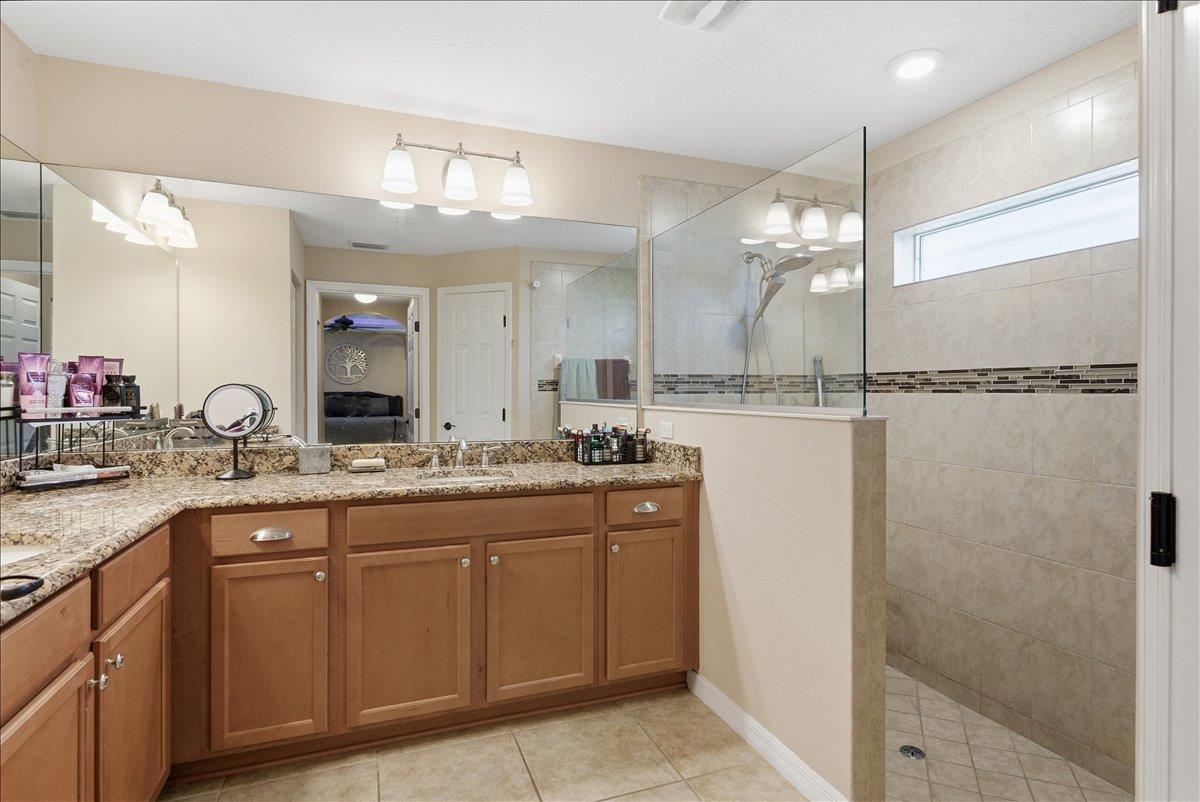 Image 20 of 45 For 8 Point Of Woods Drive