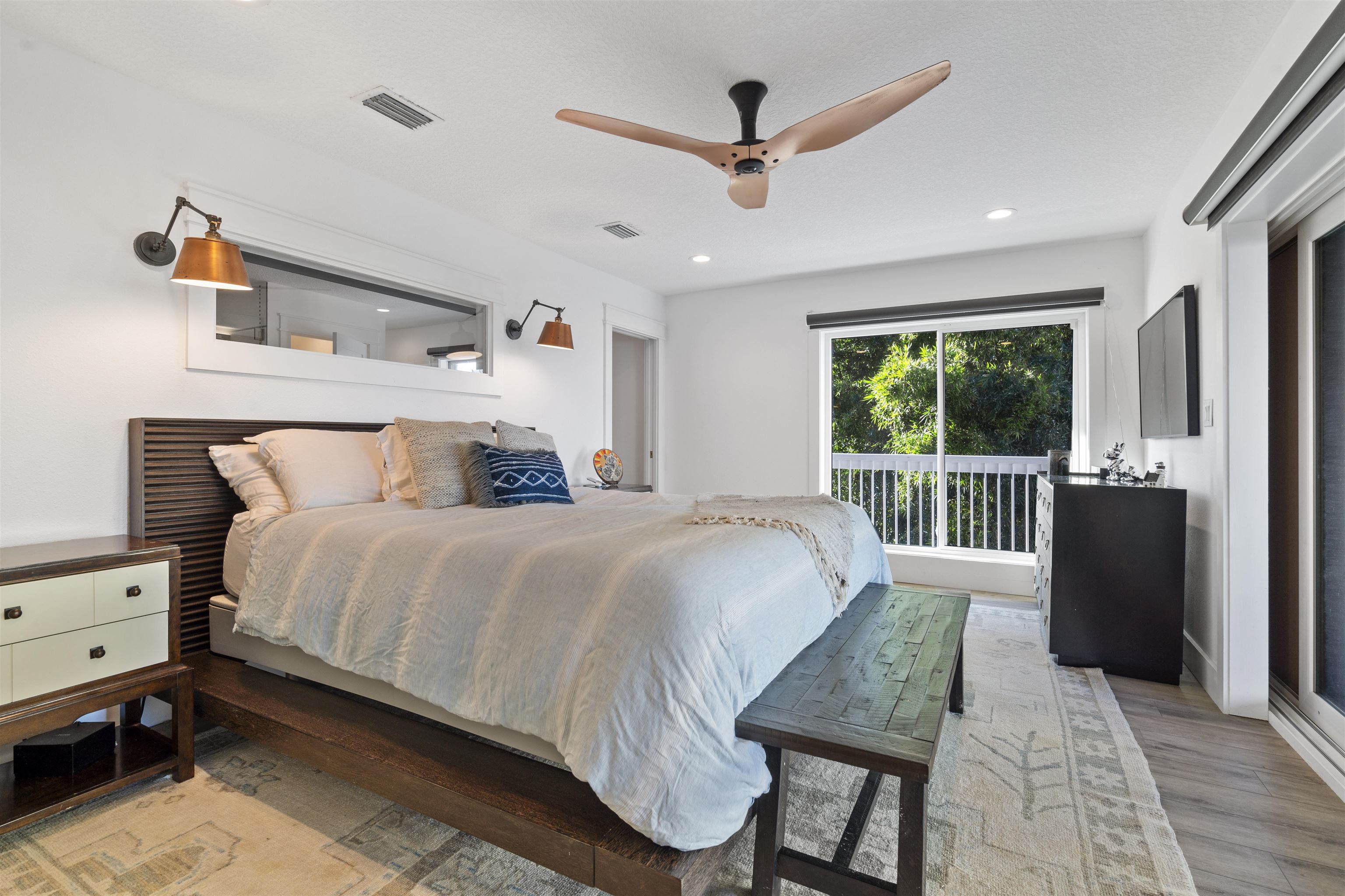 Image 21 of 68 For 5730 Rudolph Ave