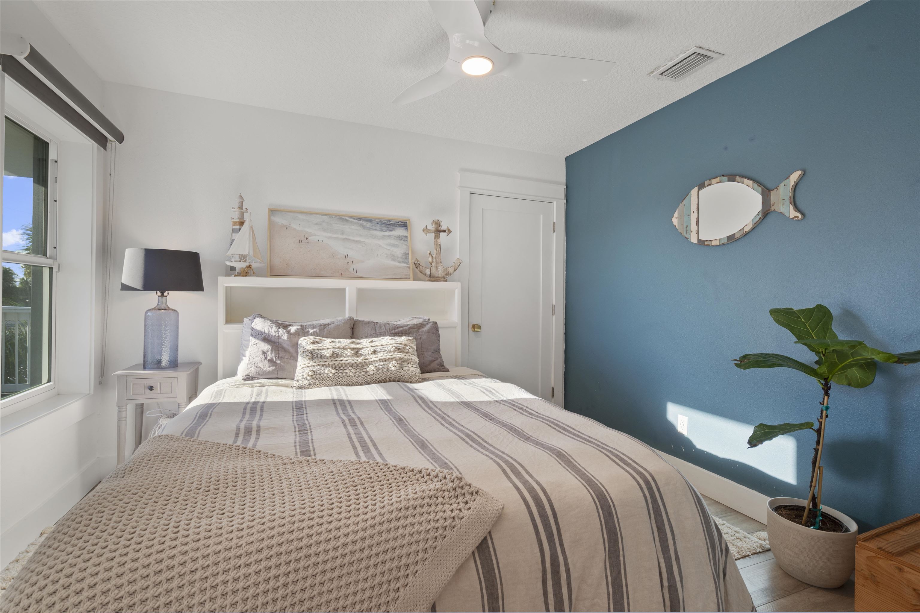 Image 25 of 68 For 5730 Rudolph Ave