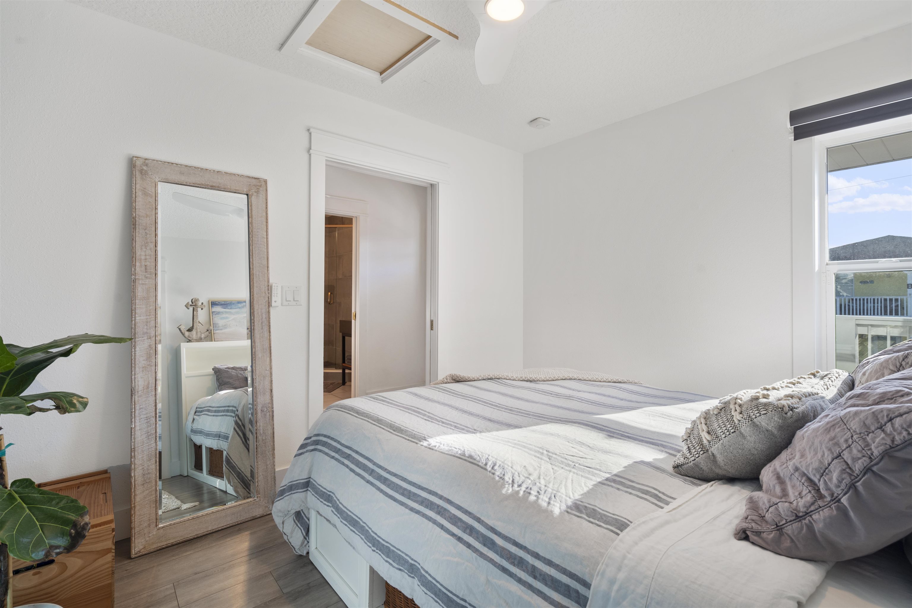 Image 26 of 68 For 5730 Rudolph Ave