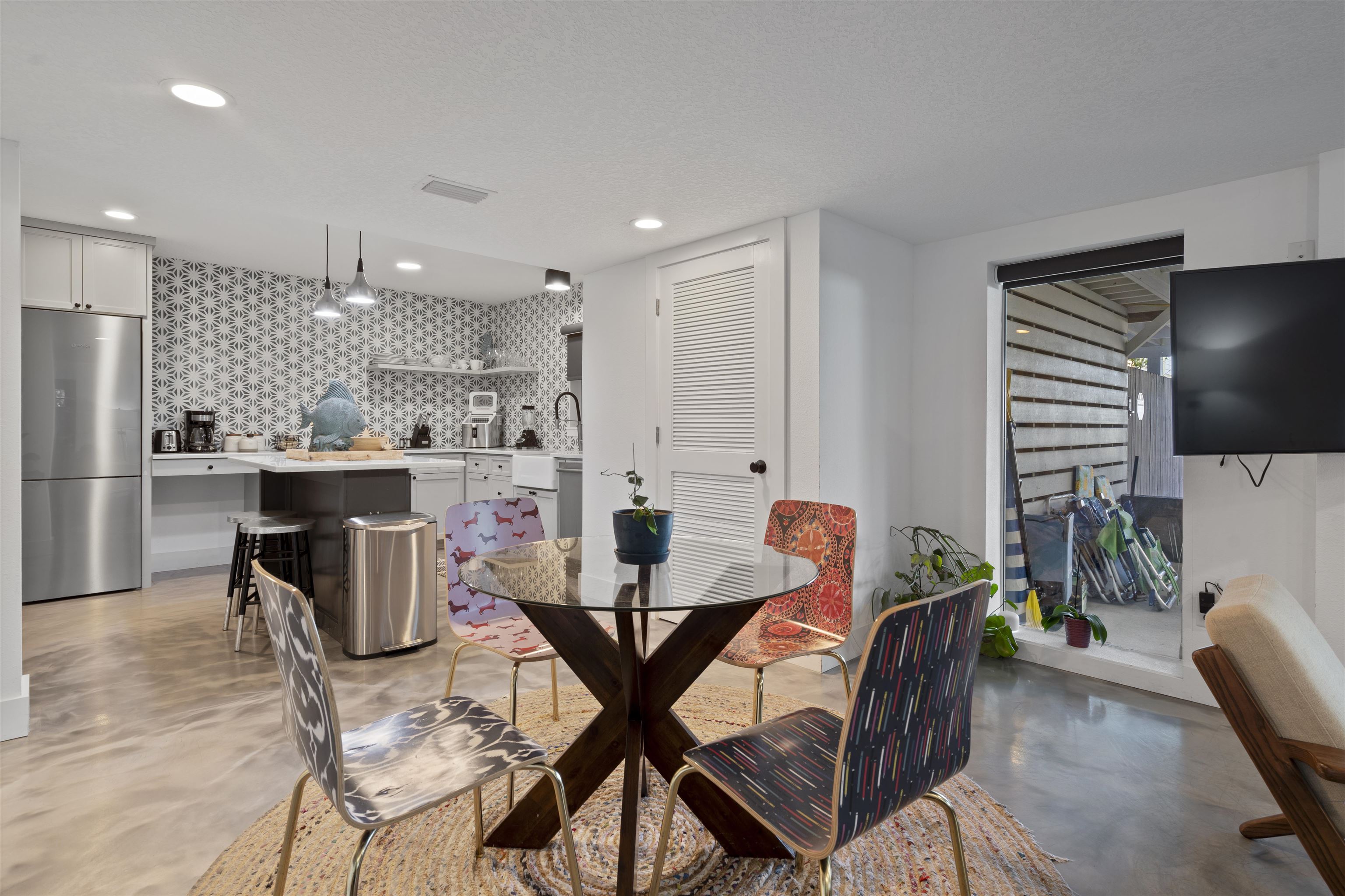 Image 40 of 68 For 5730 Rudolph Ave