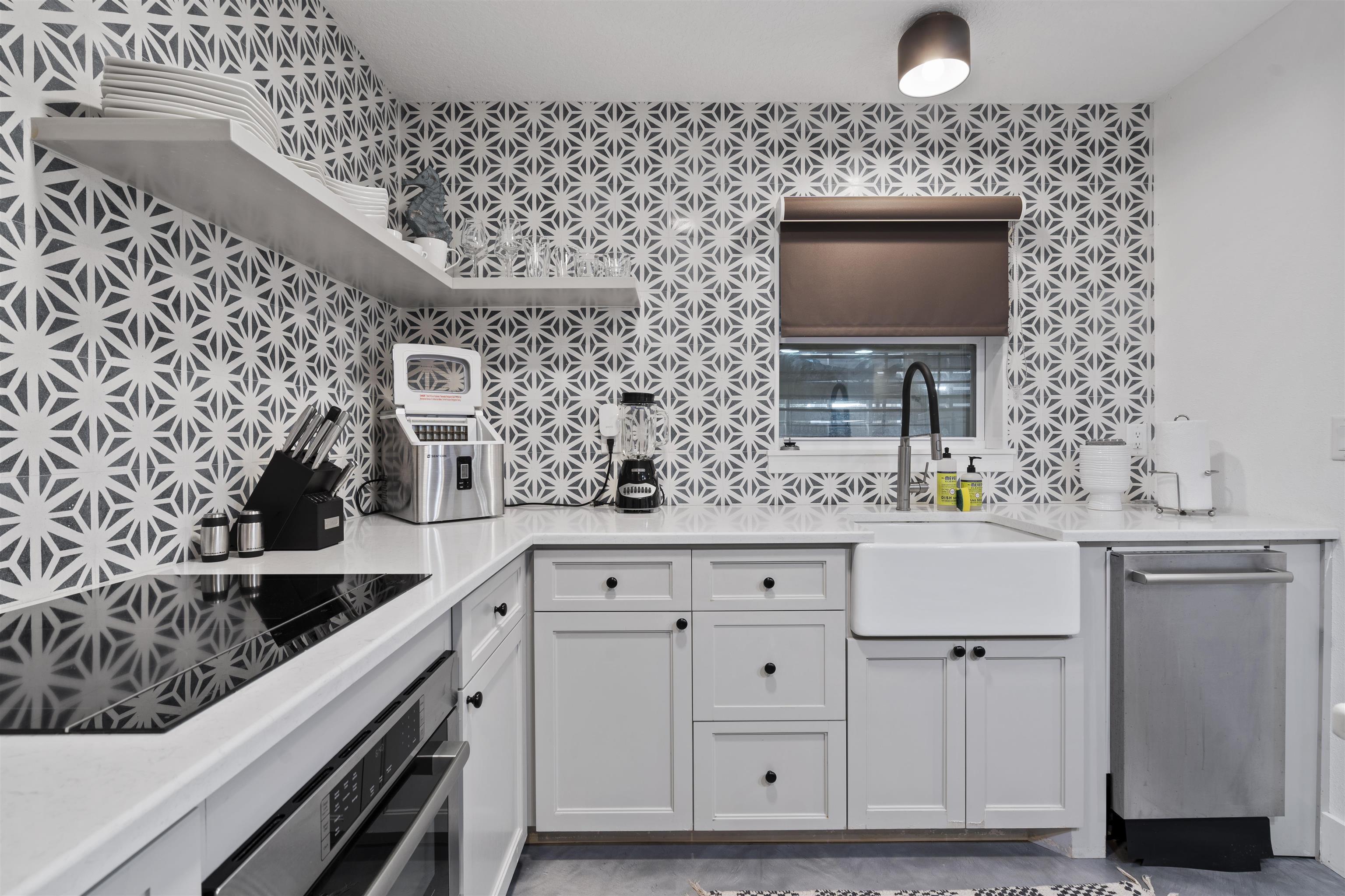 Image 43 of 68 For 5730 Rudolph Ave