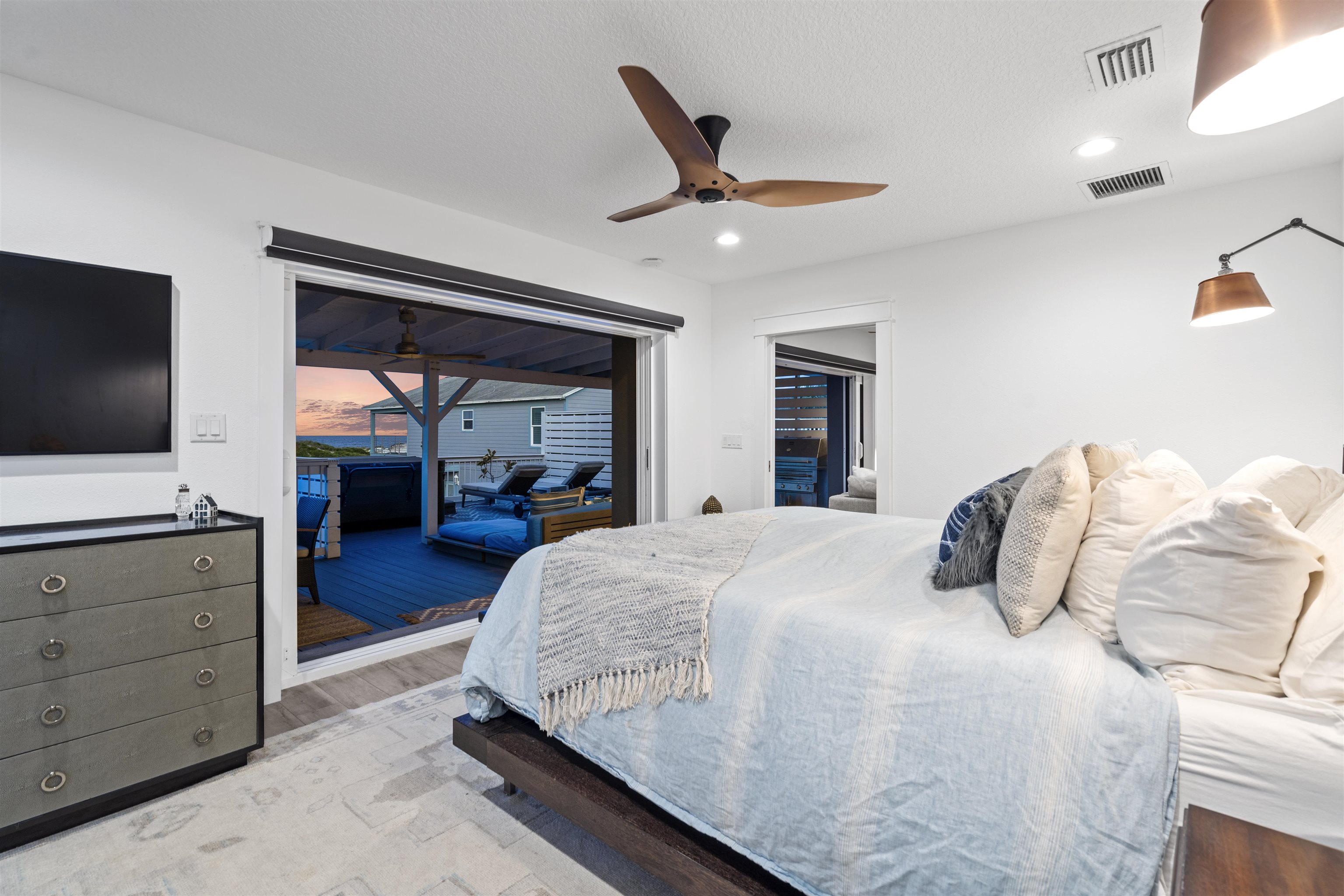 Image 6 of 68 For 5730 Rudolph Ave