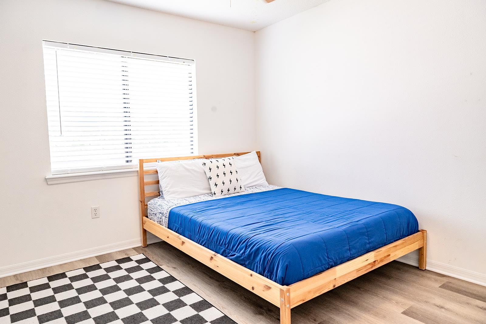 Image 35 of 40 For 50 Hannah Cole Dr