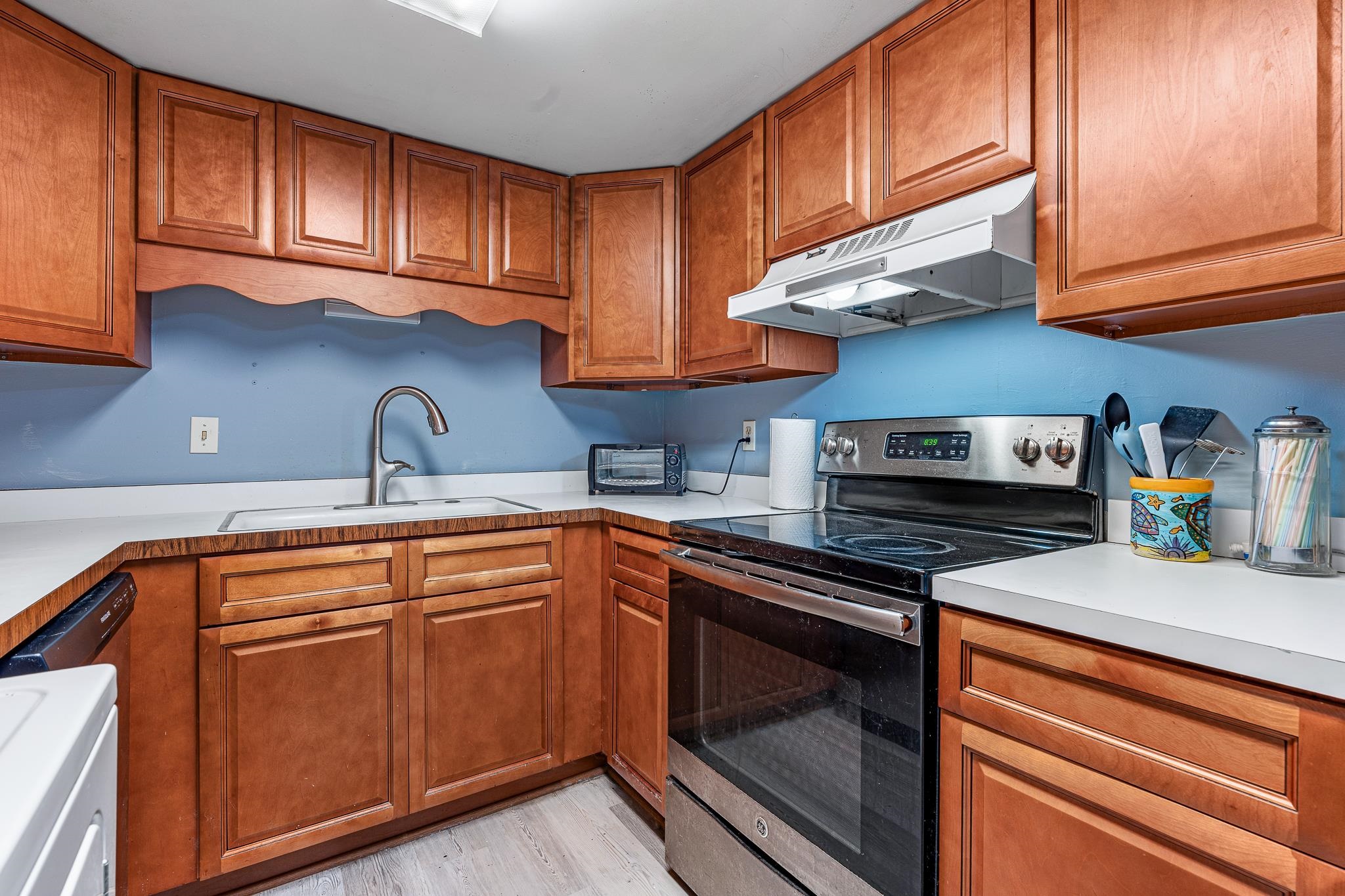 Image 10 of 44 For 42 Club House Dr  101