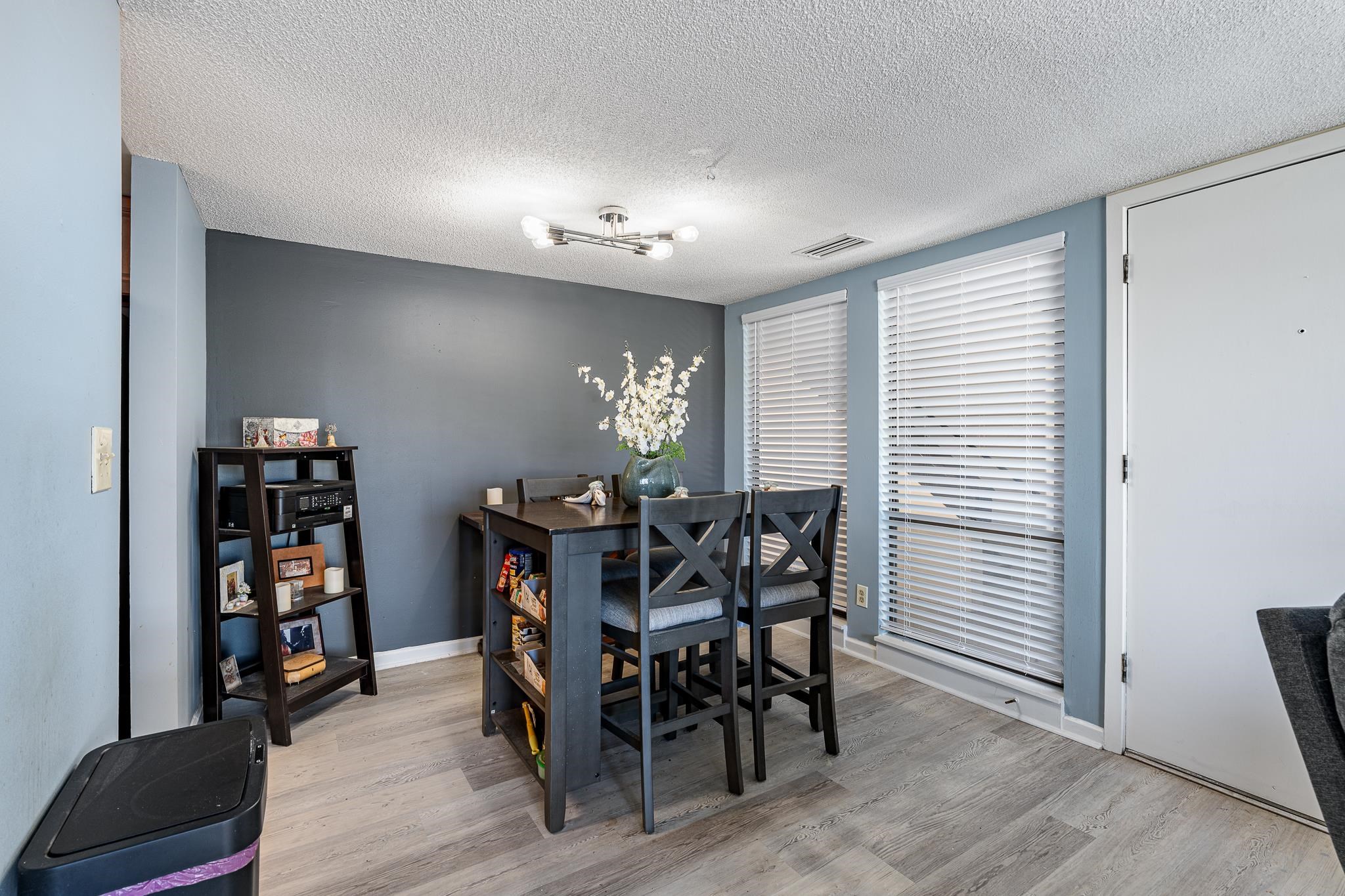 Image 12 of 44 For 42 Club House Dr  101