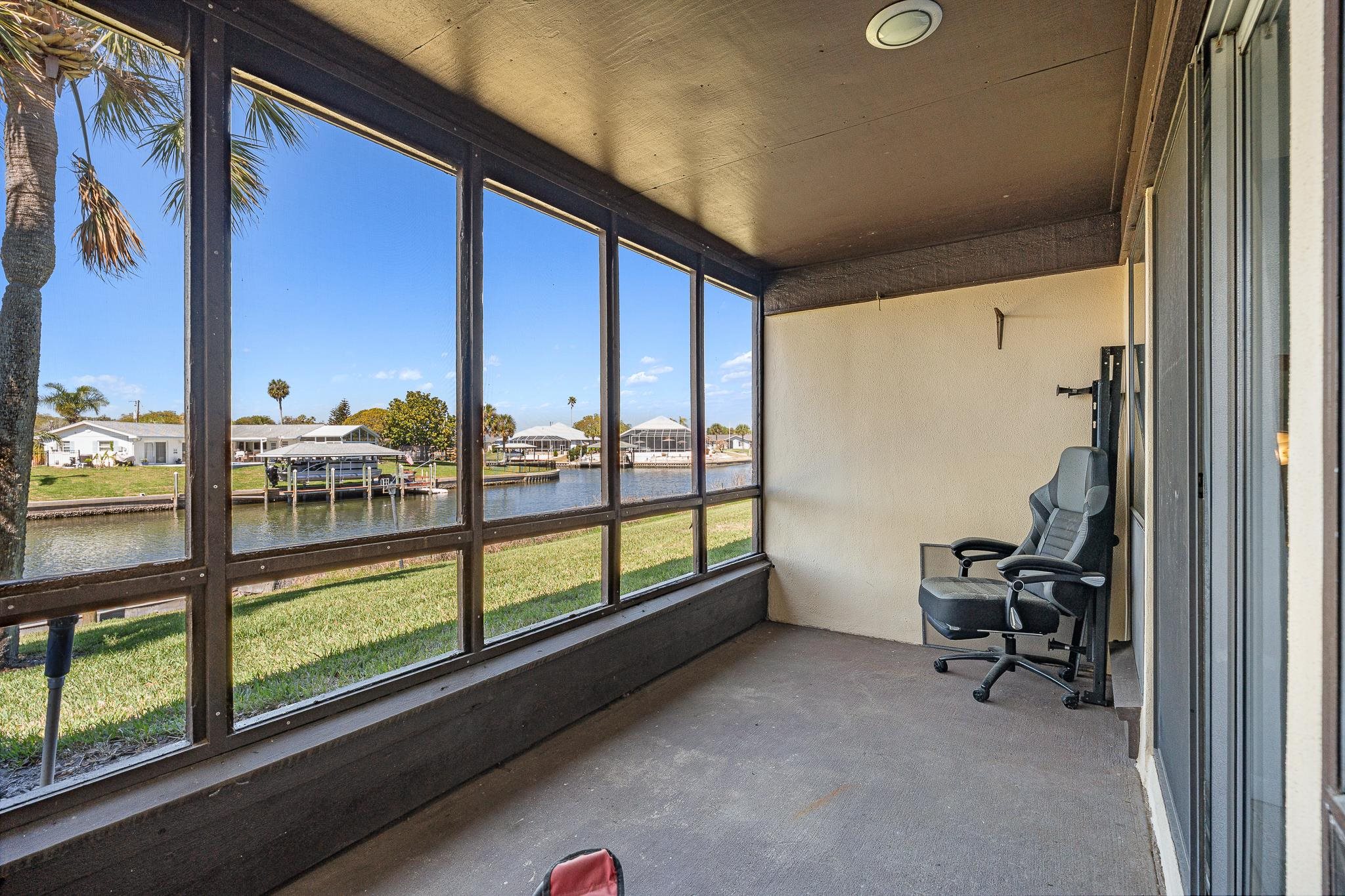 Image 20 of 44 For 42 Club House Dr  101