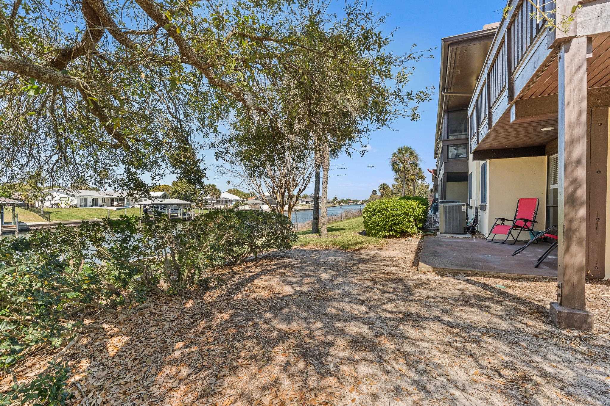 Image 29 of 44 For 42 Club House Dr  101