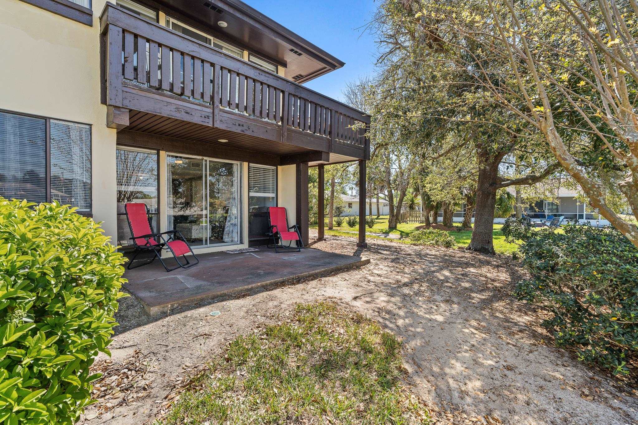 Image 30 of 44 For 42 Club House Dr  101