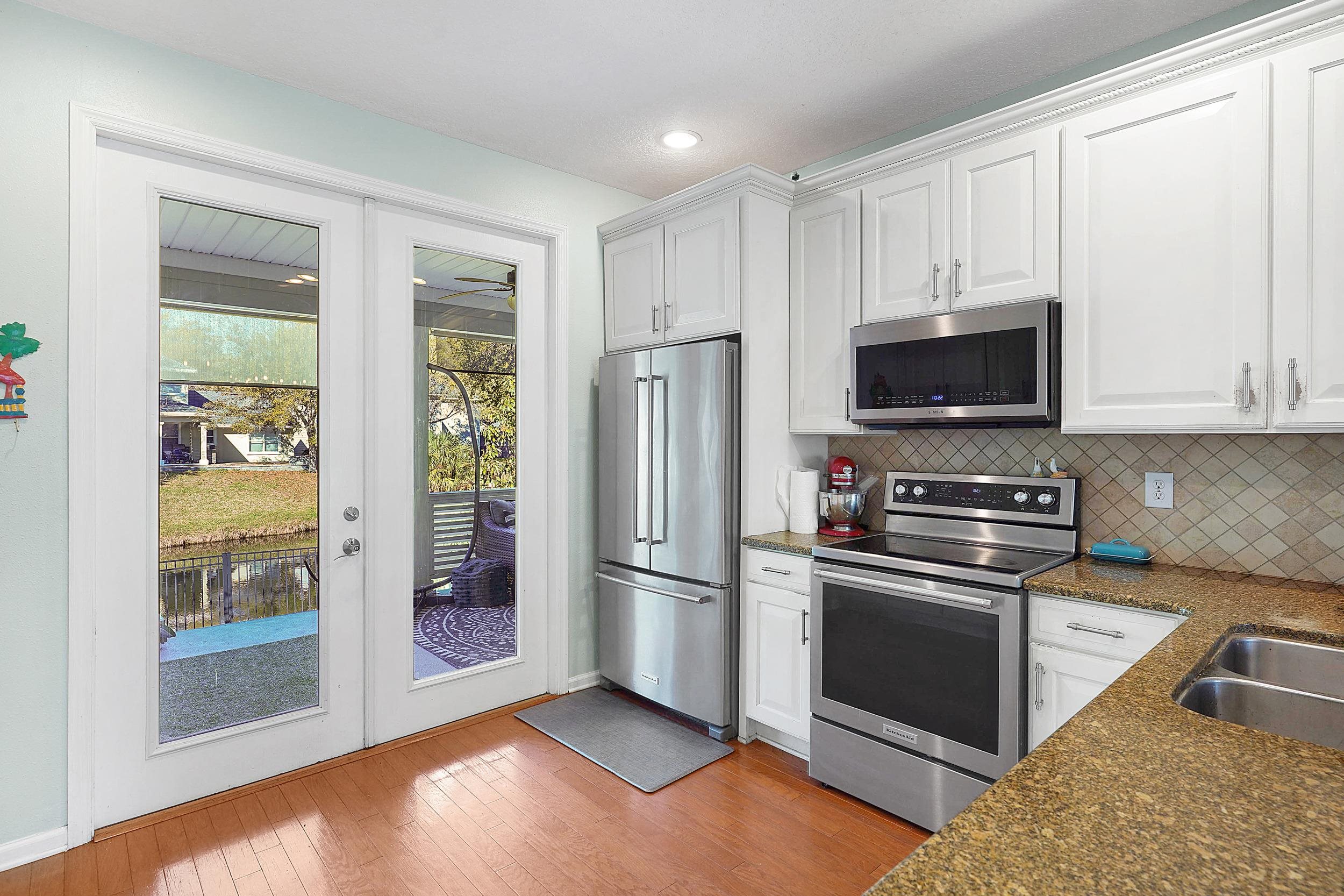 Image 10 of 39 For 935 Saltwater Cir