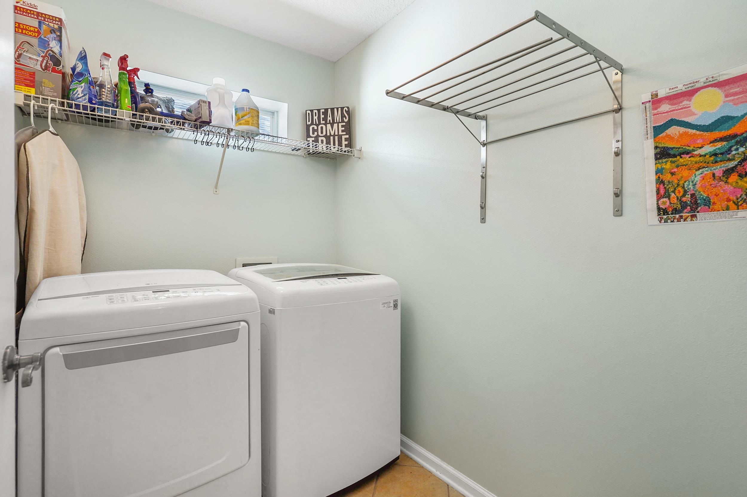 Image 20 of 39 For 935 Saltwater Cir