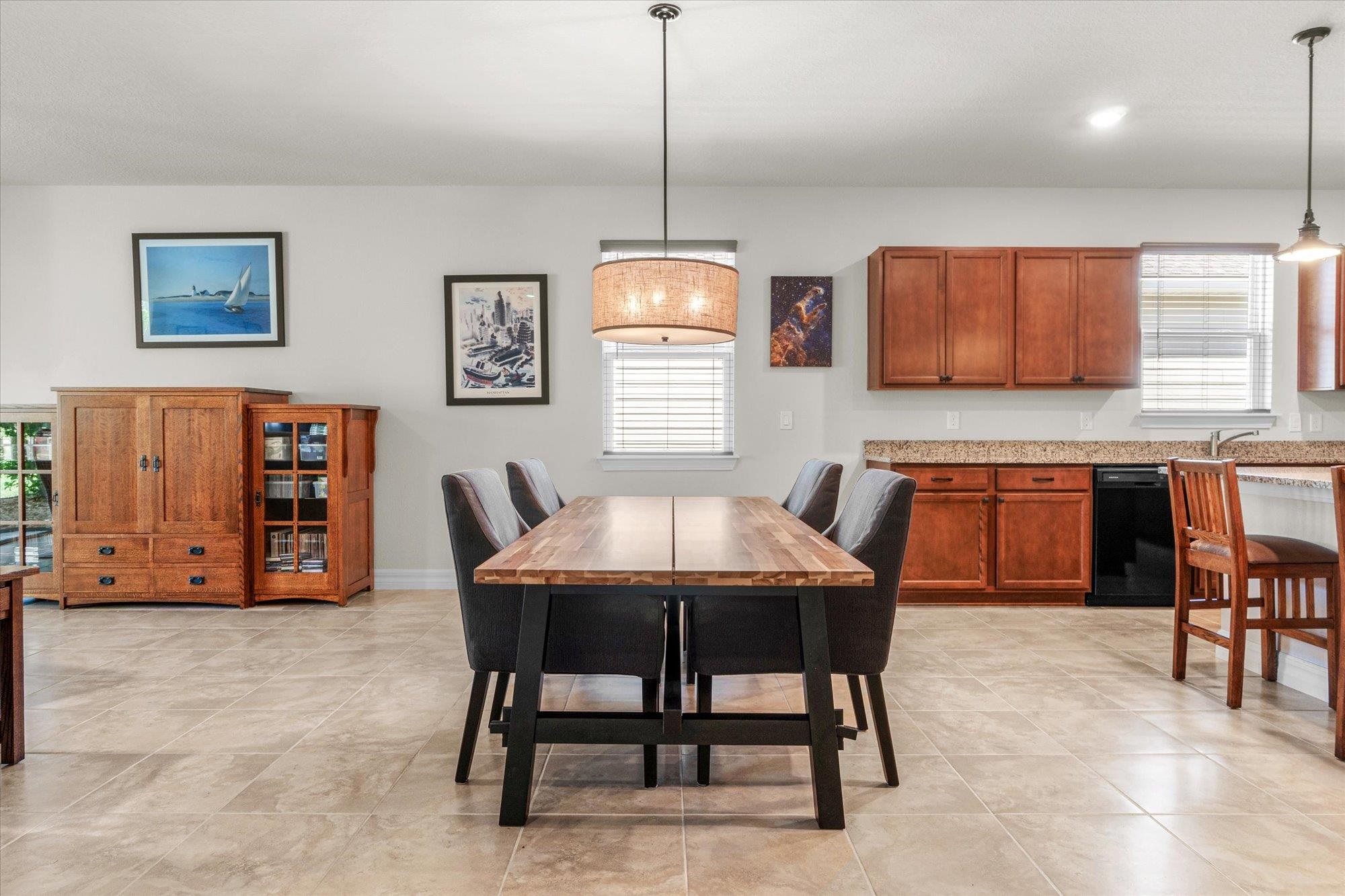 Image 14 of 43 For 437 La Mancha Dr