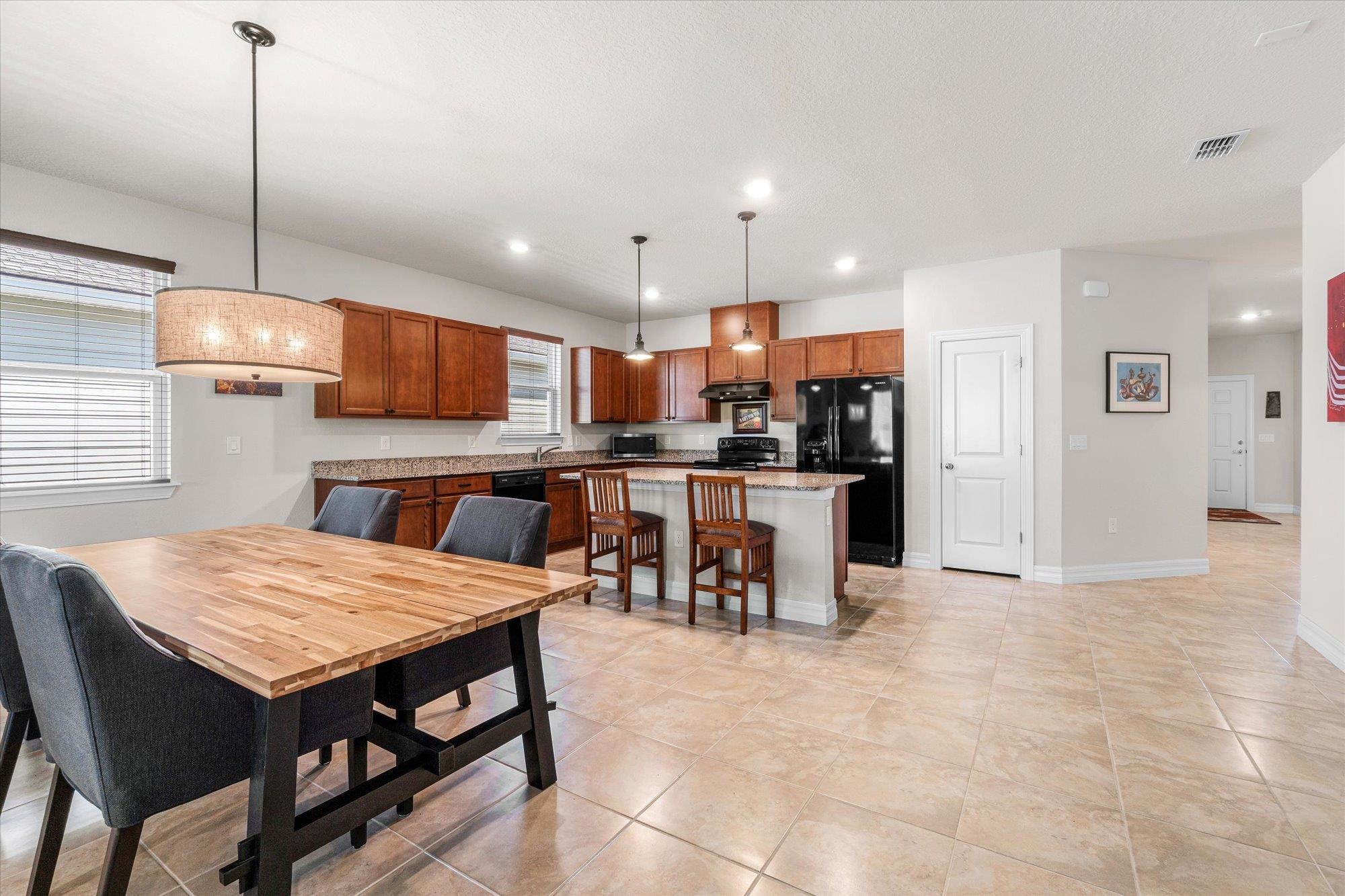 Image 15 of 43 For 437 La Mancha Dr