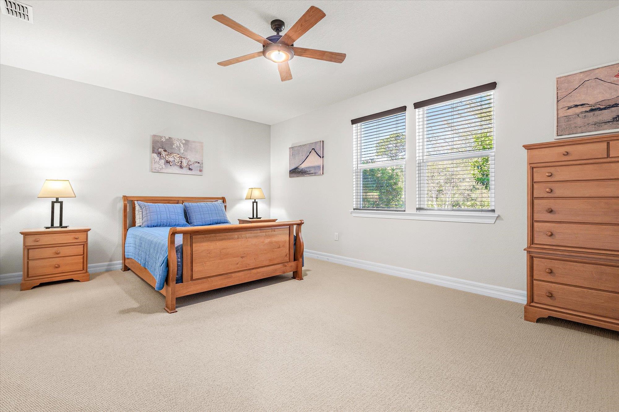 Image 18 of 43 For 437 La Mancha Dr