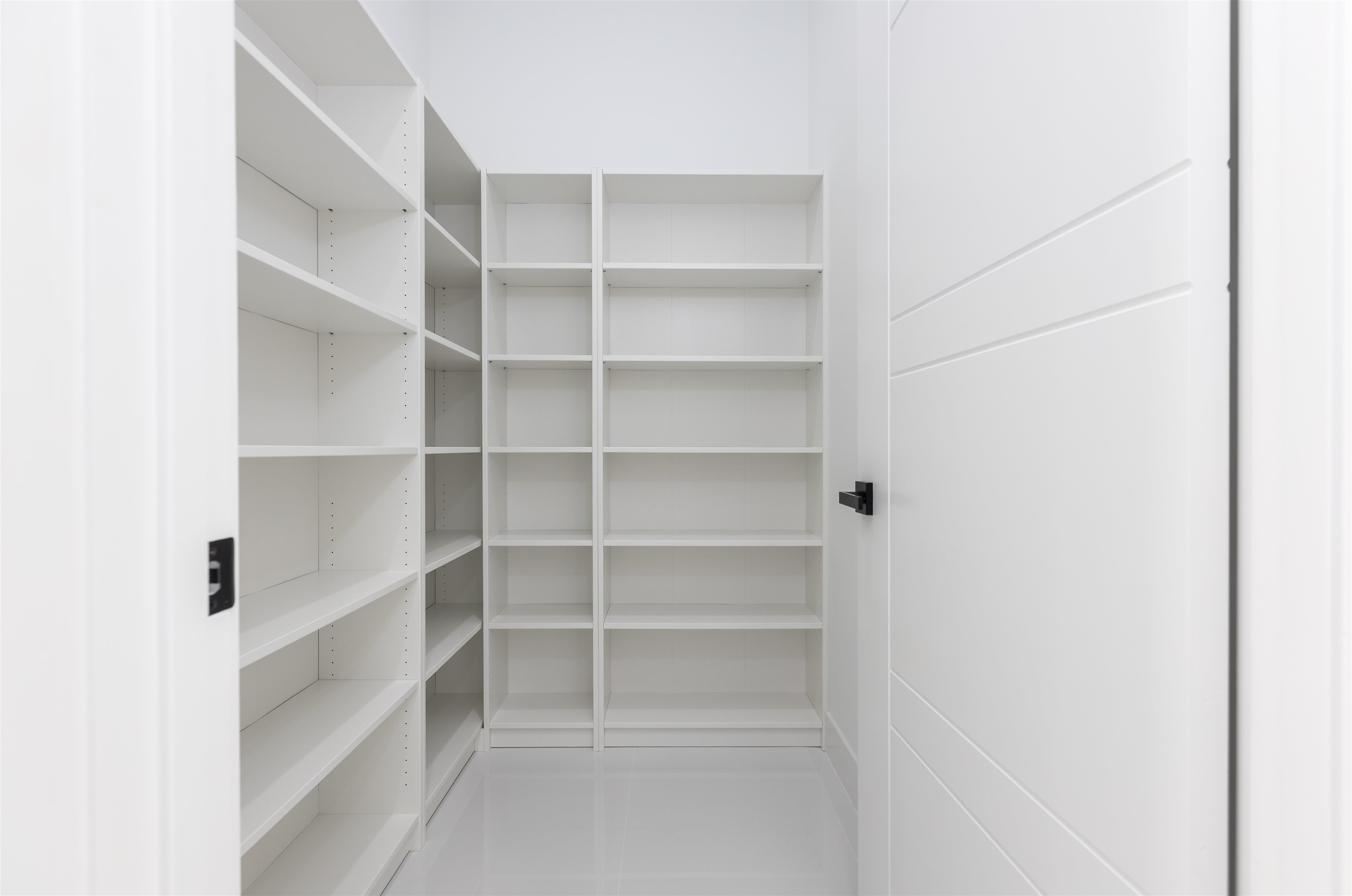 Image 14 of 39 For 9 Edison Lane