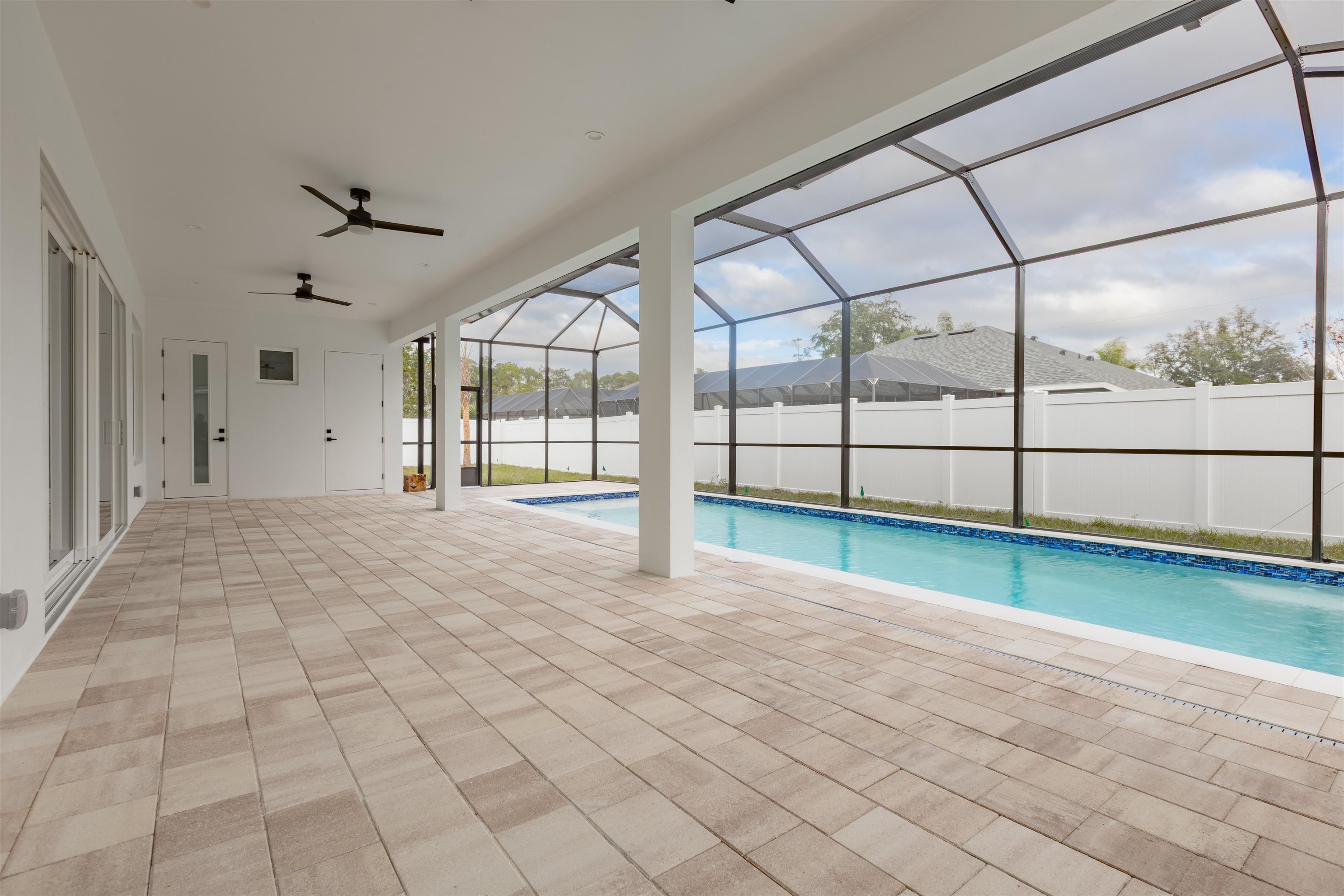 Image 27 of 39 For 9 Edison Lane