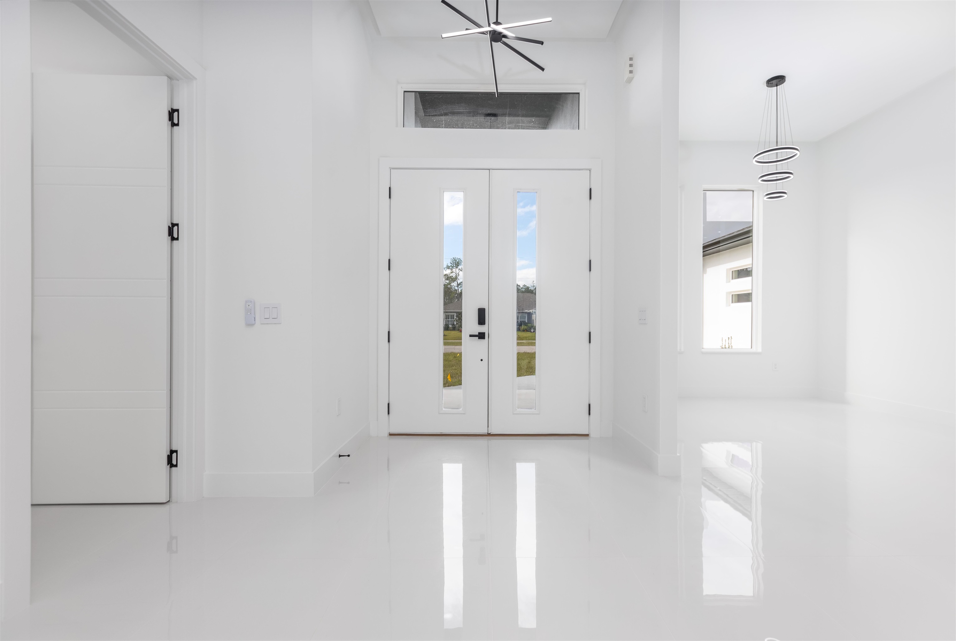 Image 7 of 39 For 9 Edison Lane