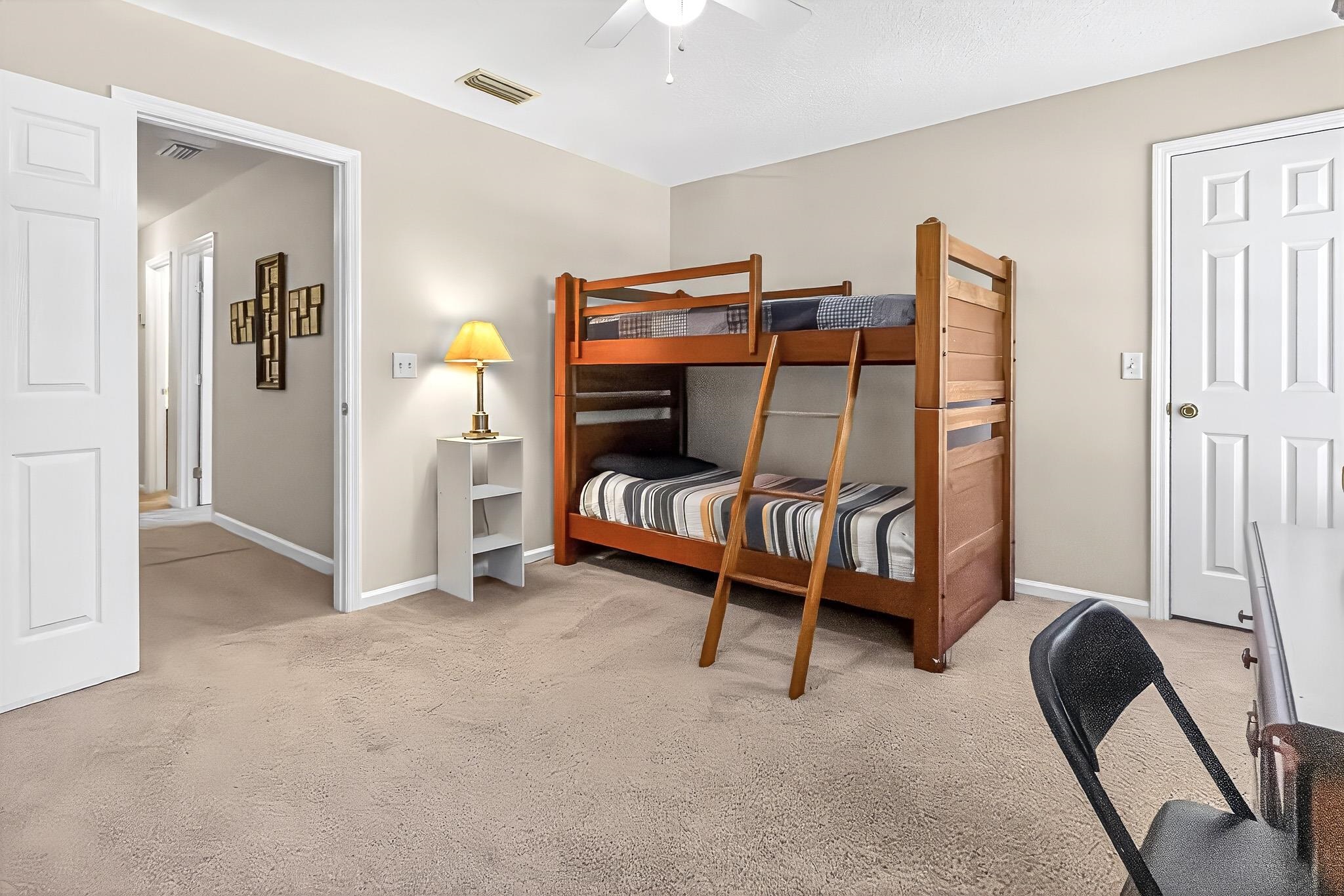 Image 40 of 71 For 1160 Eddystone Ln