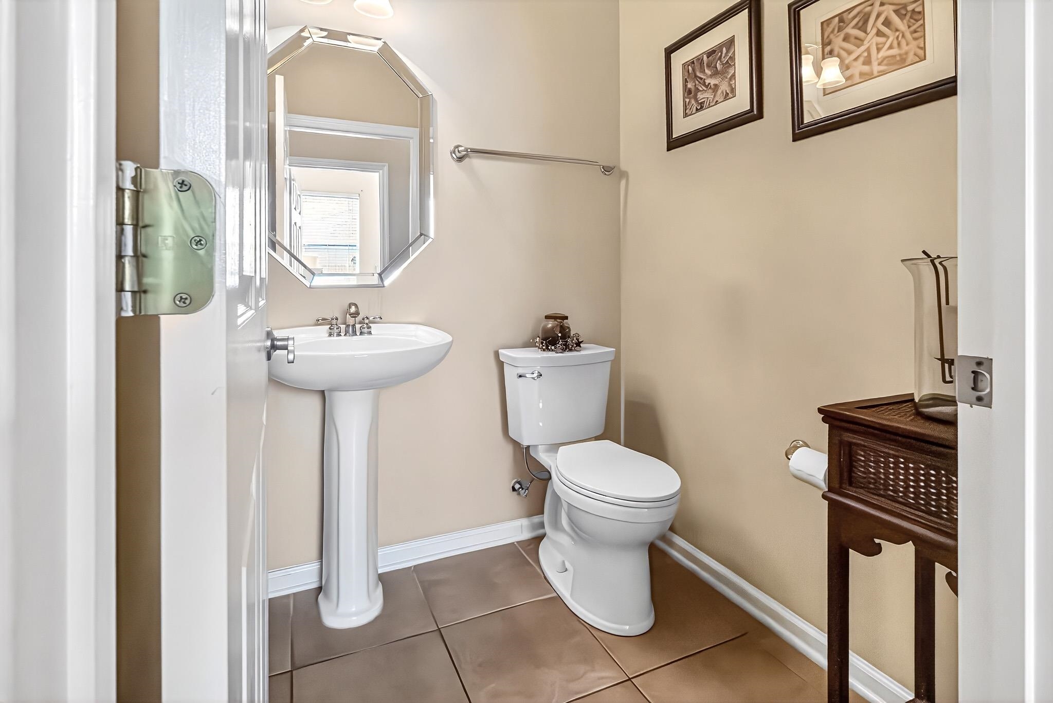 Image 46 of 71 For 1160 Eddystone Ln