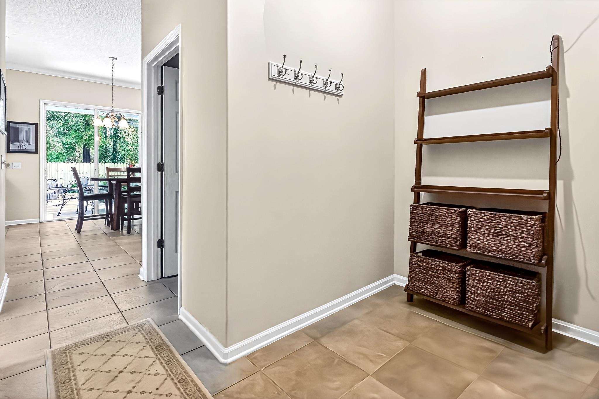 Image 8 of 71 For 1160 Eddystone Ln