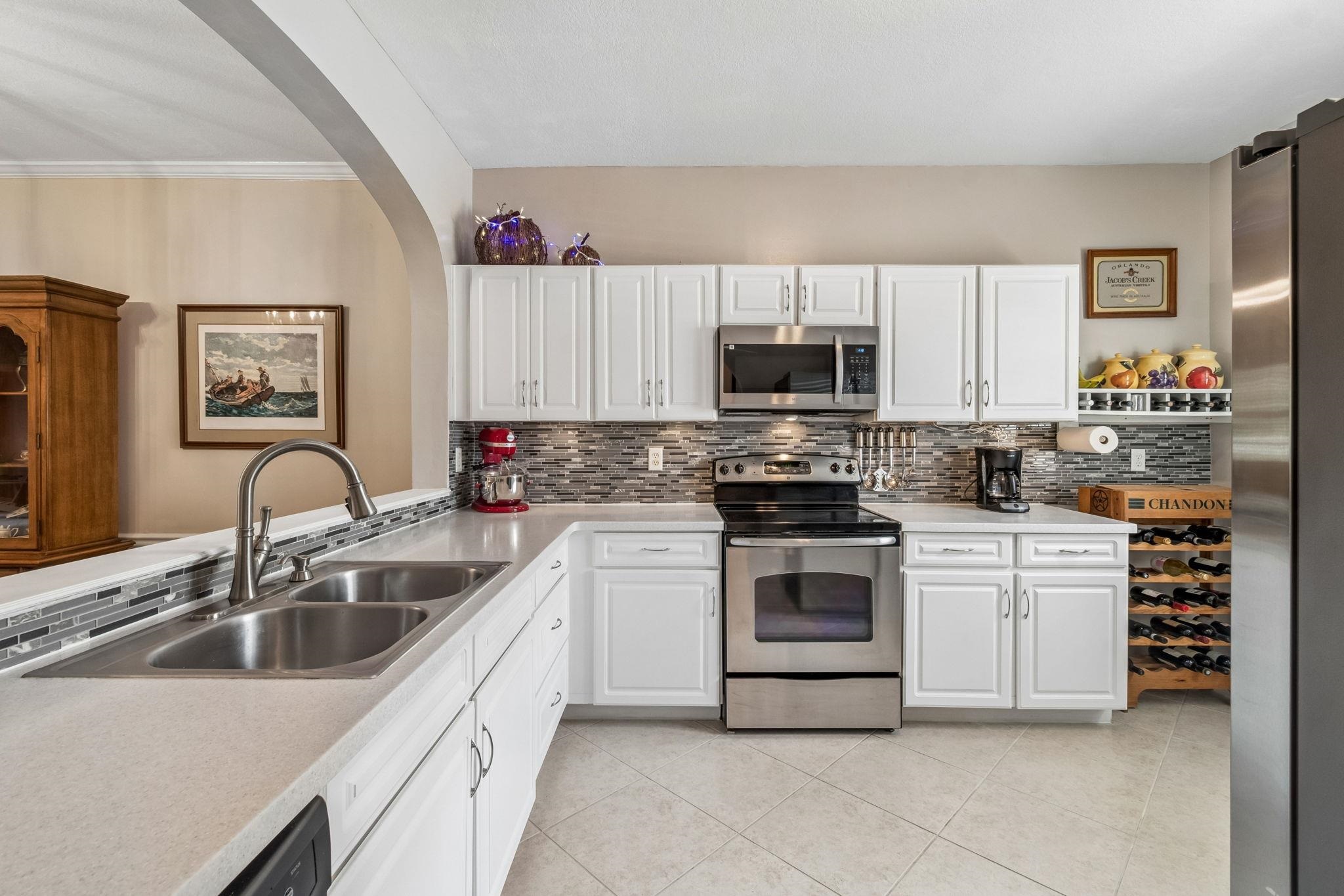 Image 15 of 92 For 4415 Serena Cir