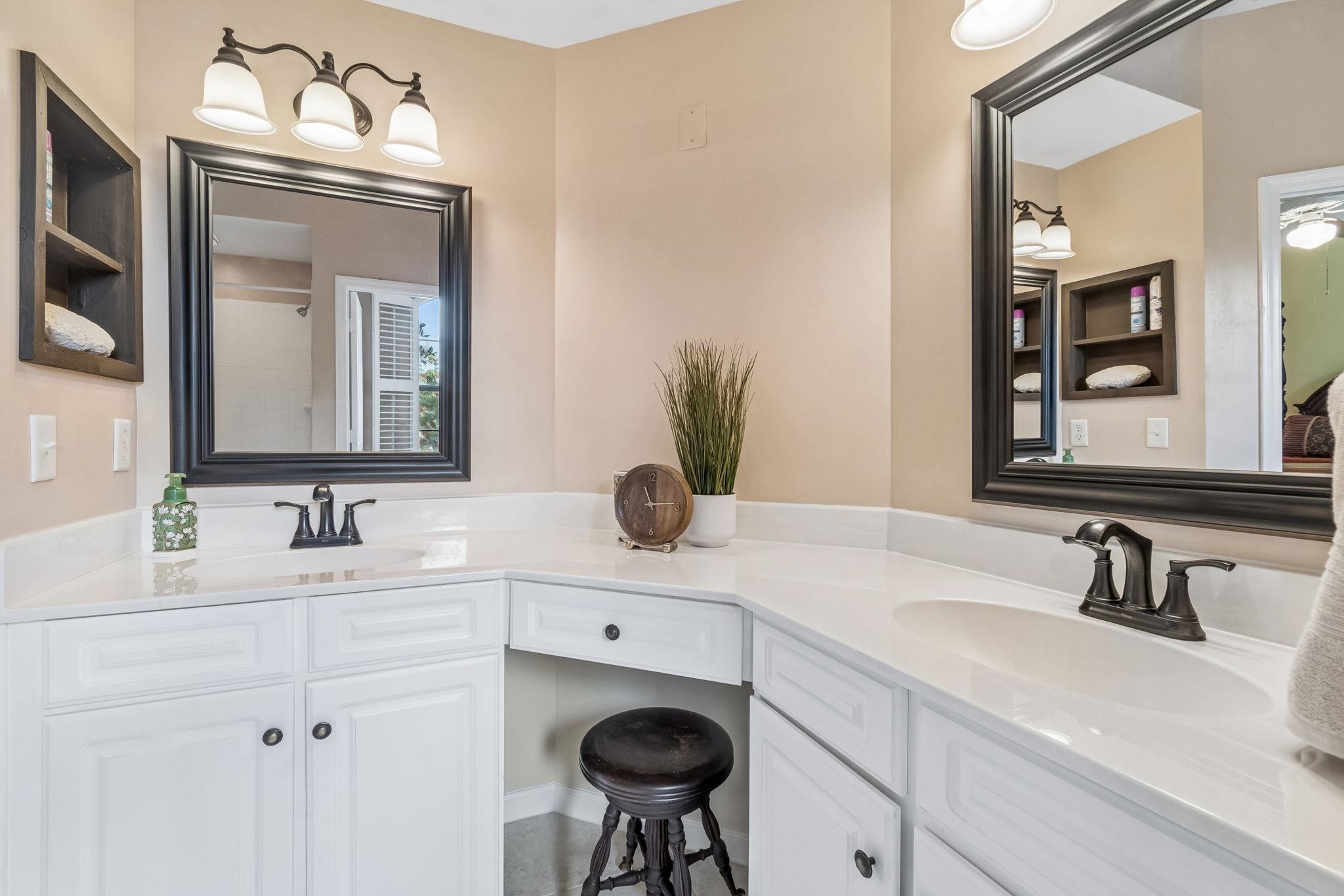 Image 31 of 92 For 4415 Serena Cir