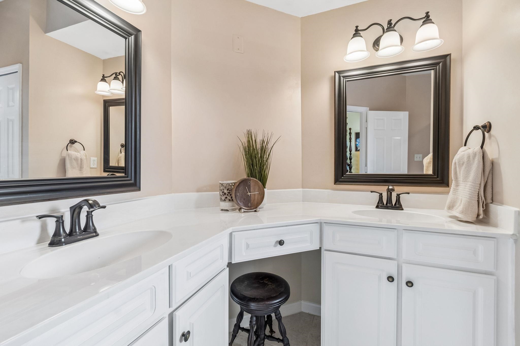 Image 32 of 92 For 4415 Serena Cir