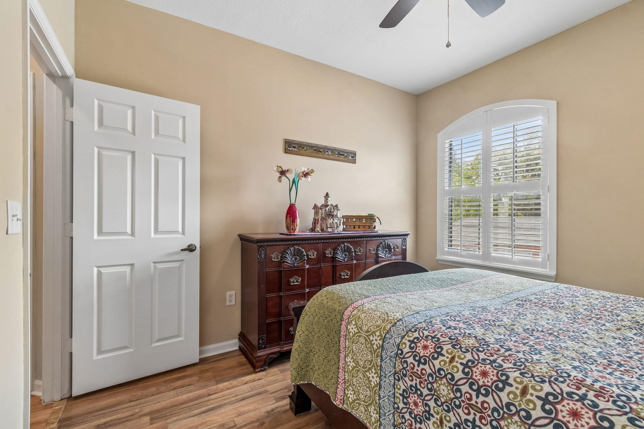 Image 37 of 92 For 4415 Serena Cir