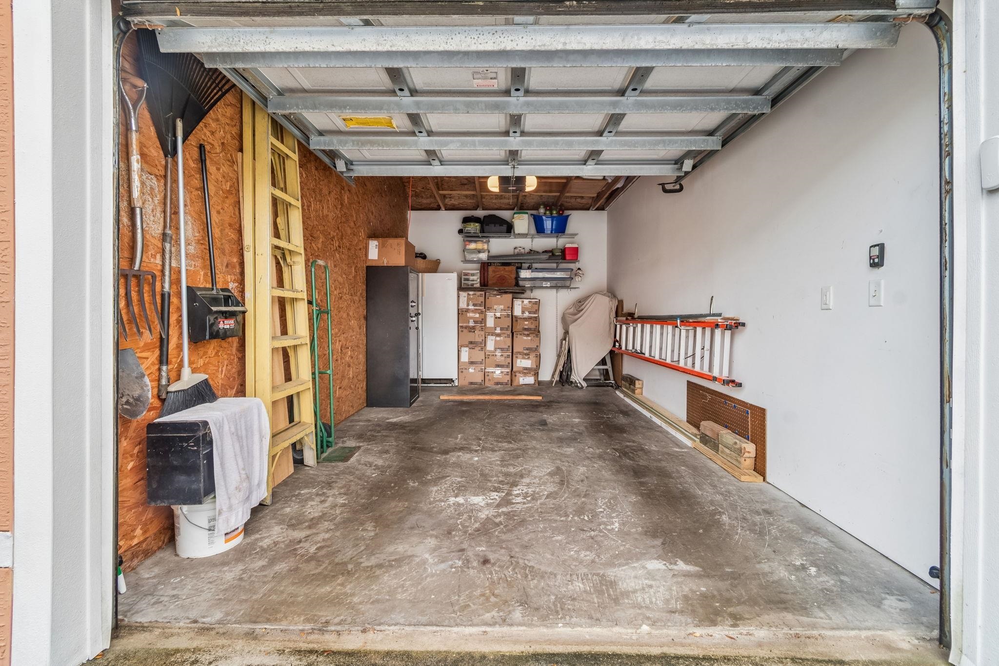 Image 46 of 92 For 4415 Serena Cir