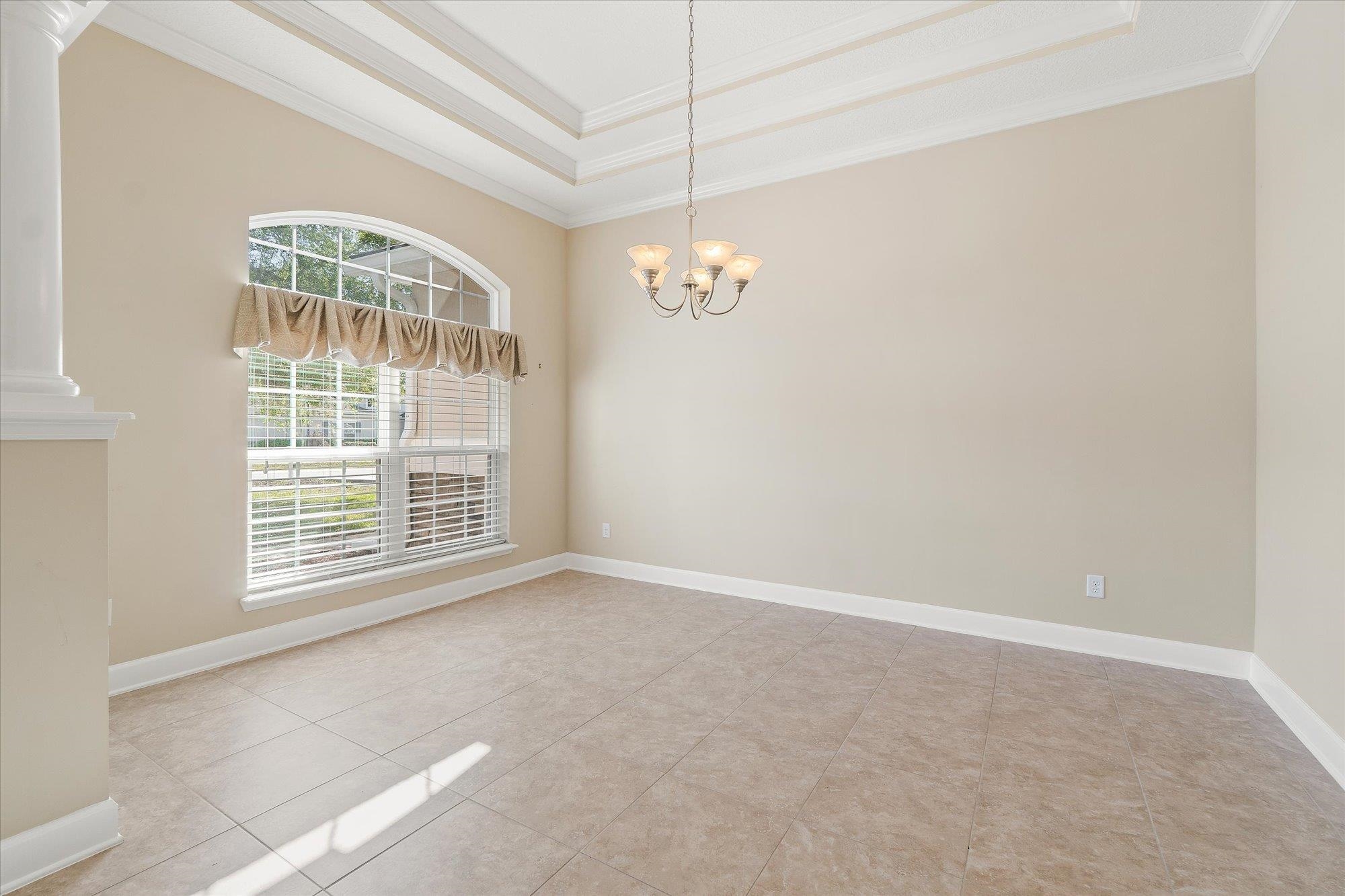 Image 10 of 53 For 751 Viscaya Blvd