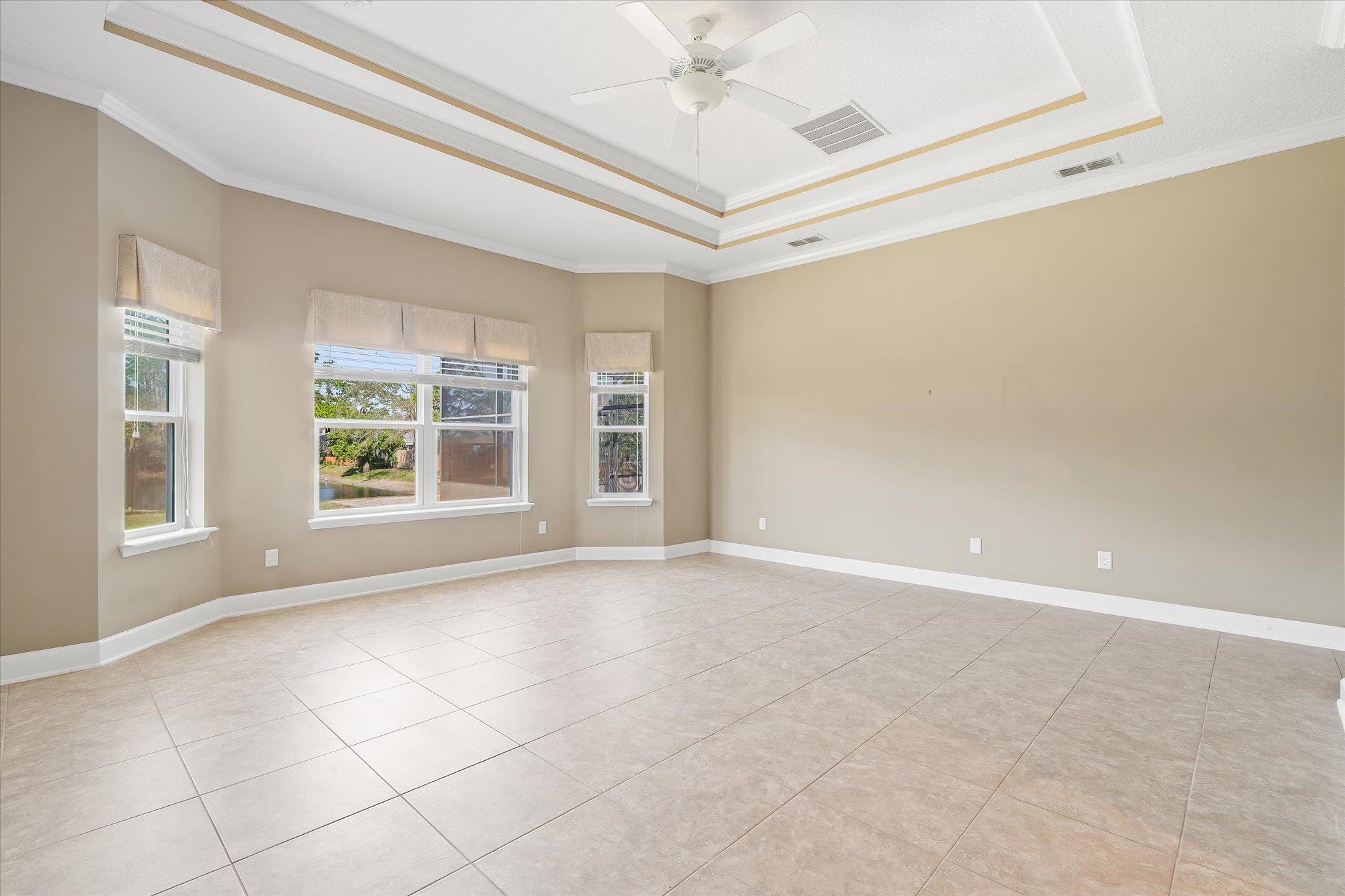 Image 24 of 53 For 751 Viscaya Blvd