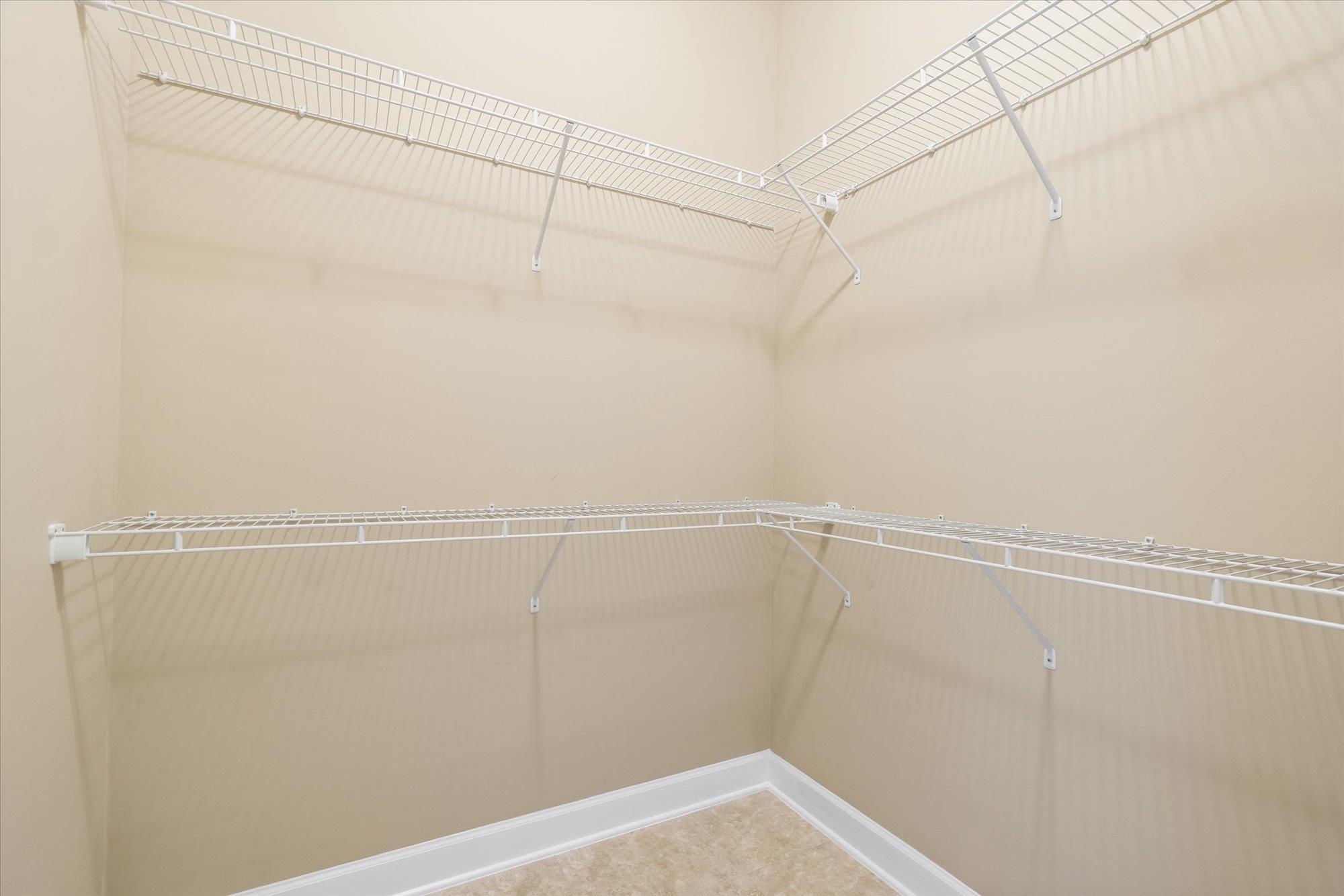 Image 26 of 53 For 751 Viscaya Blvd