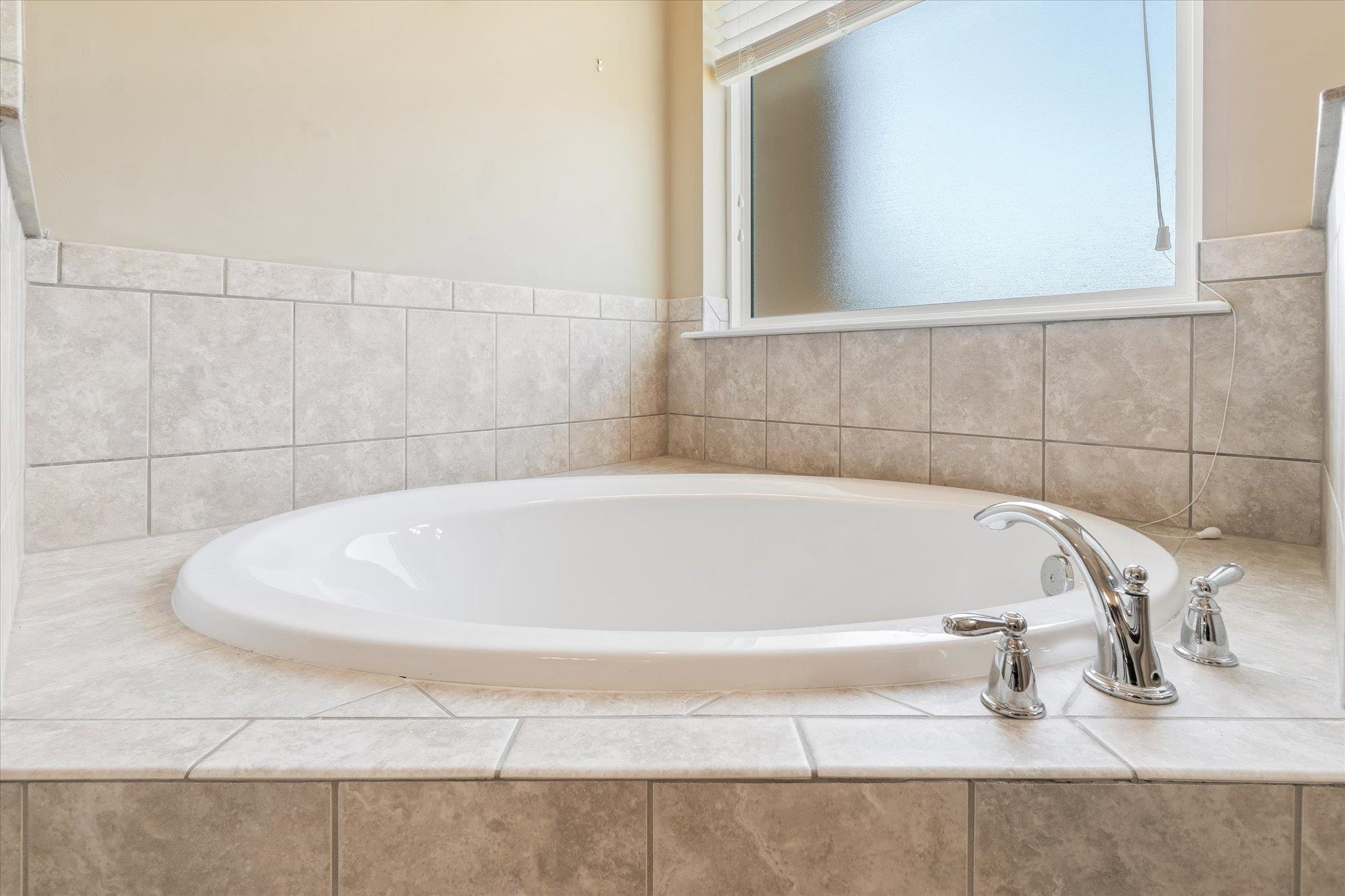 Image 29 of 53 For 751 Viscaya Blvd