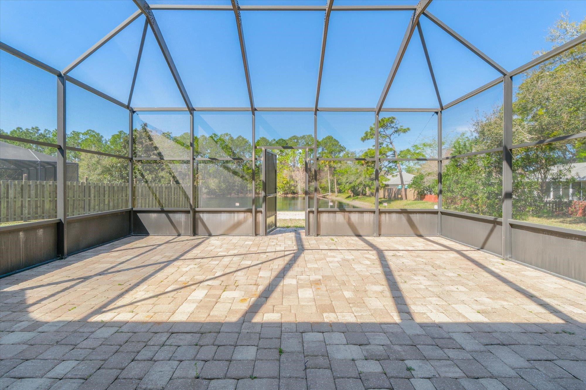 Image 3 of 53 For 751 Viscaya Blvd