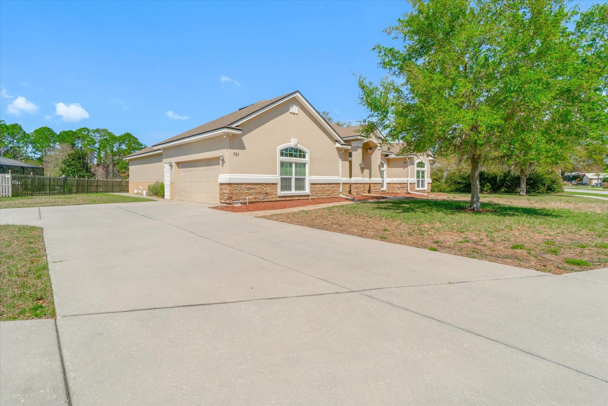 Image 46 of 53 For 751 Viscaya Blvd